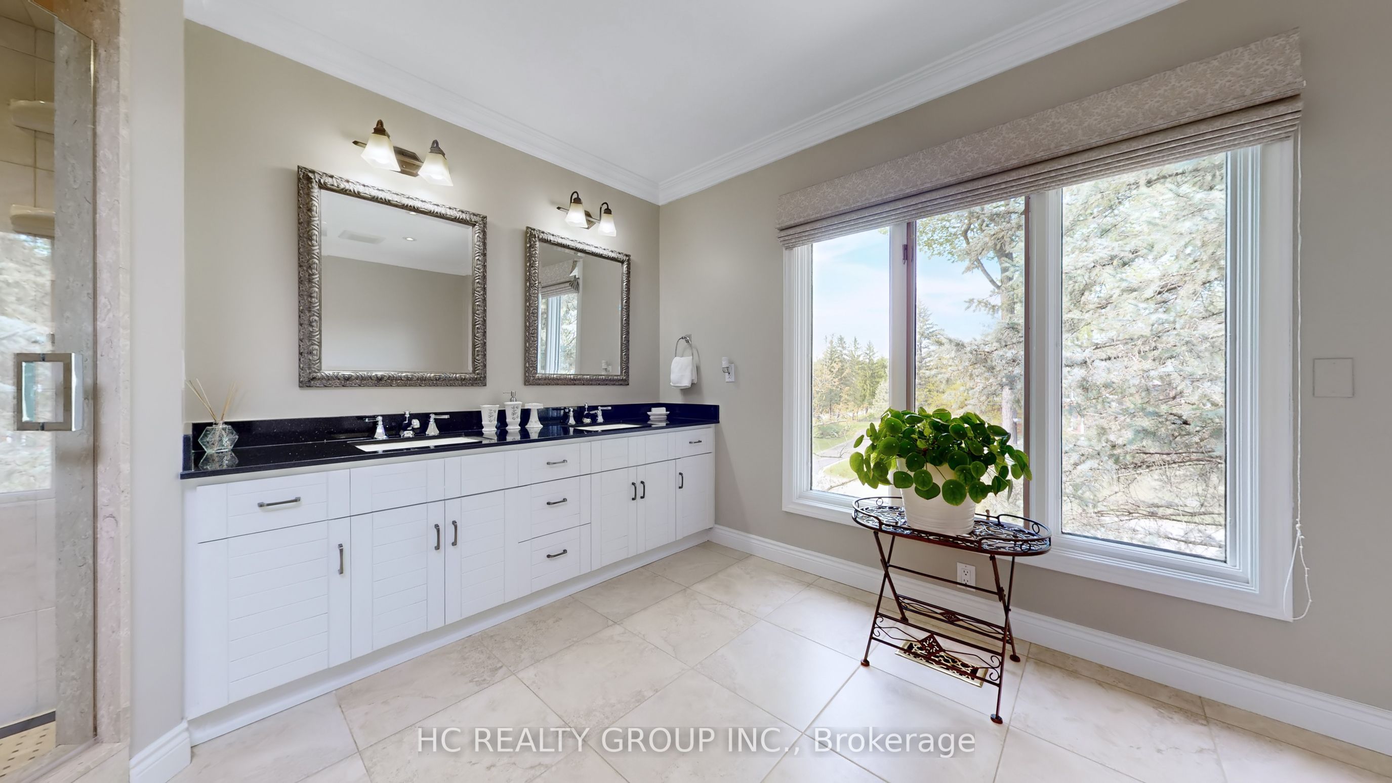 2 Glenridge Drive Property Photo 24