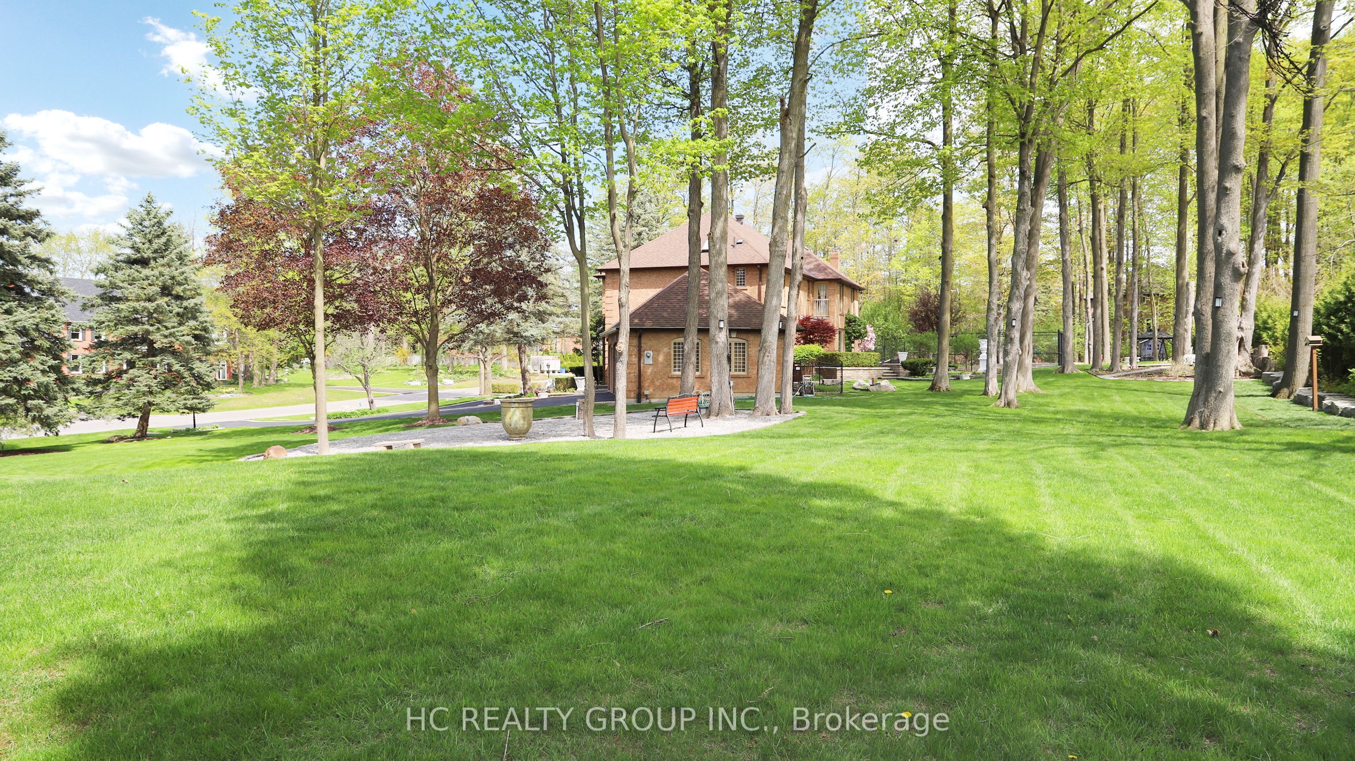 2 Glenridge Drive Property Photo 39