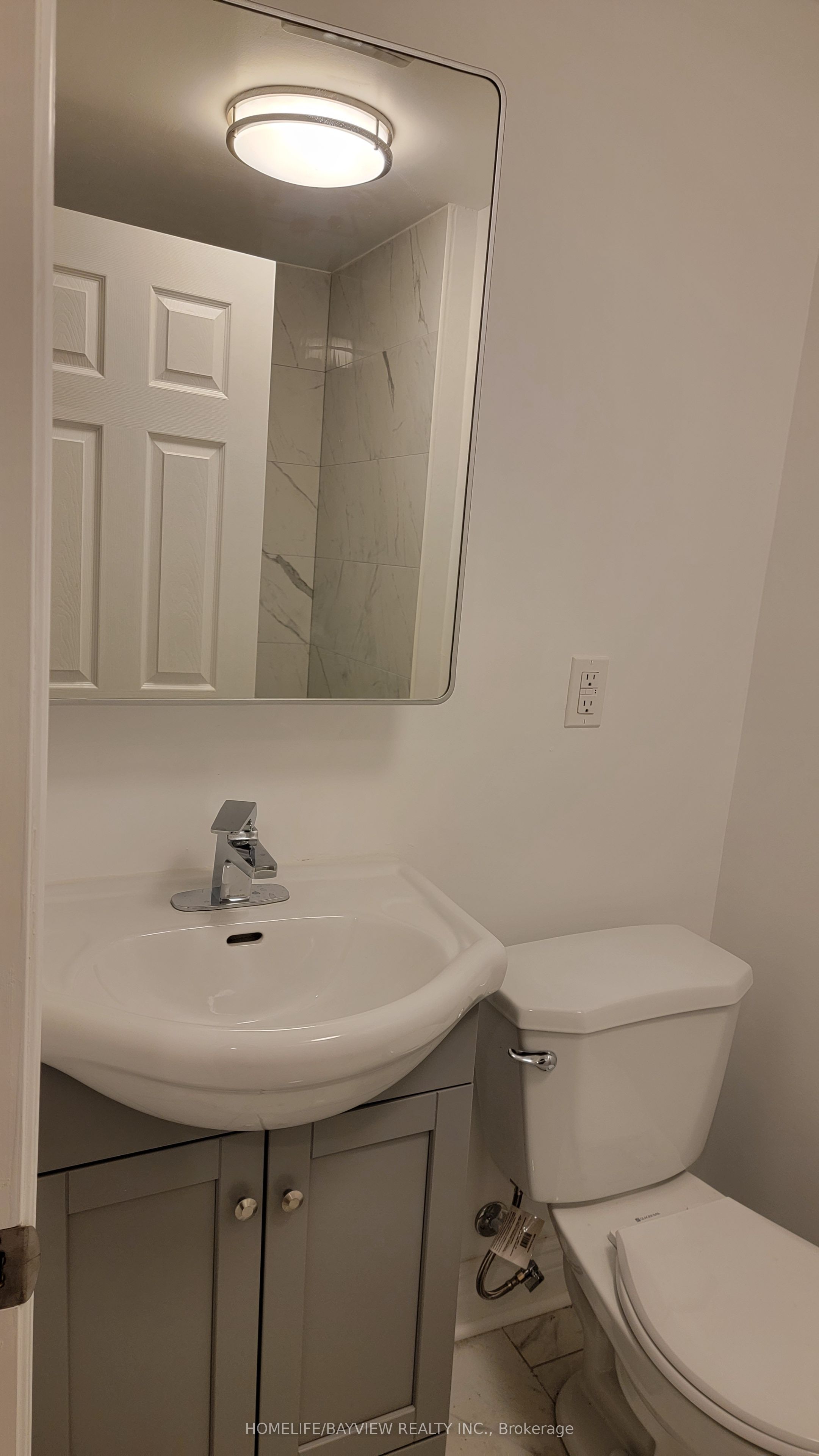 325 Paliser Crescent S Property Photo 16