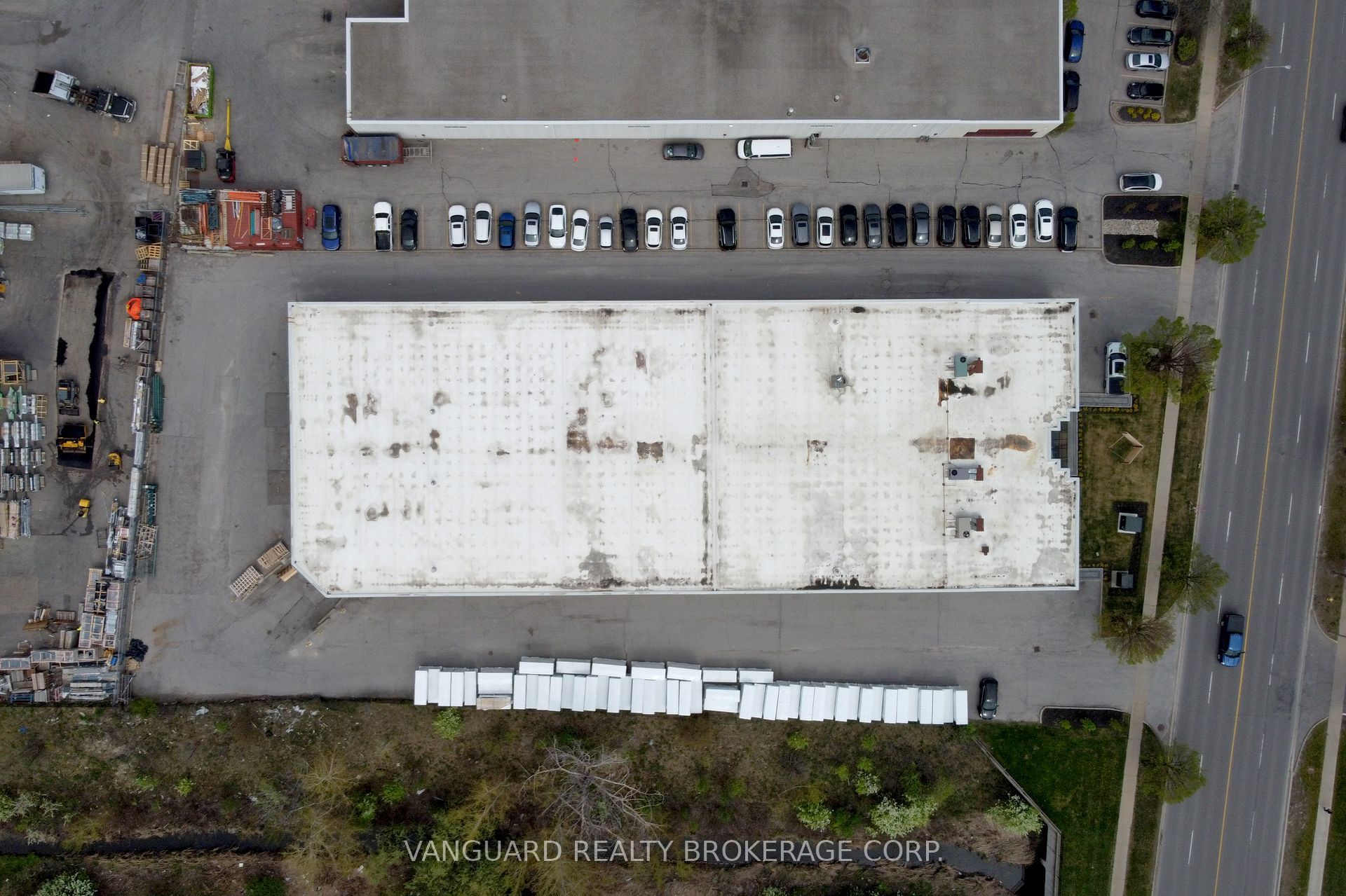 440 Edgeley Boulevard Property Photo 2
