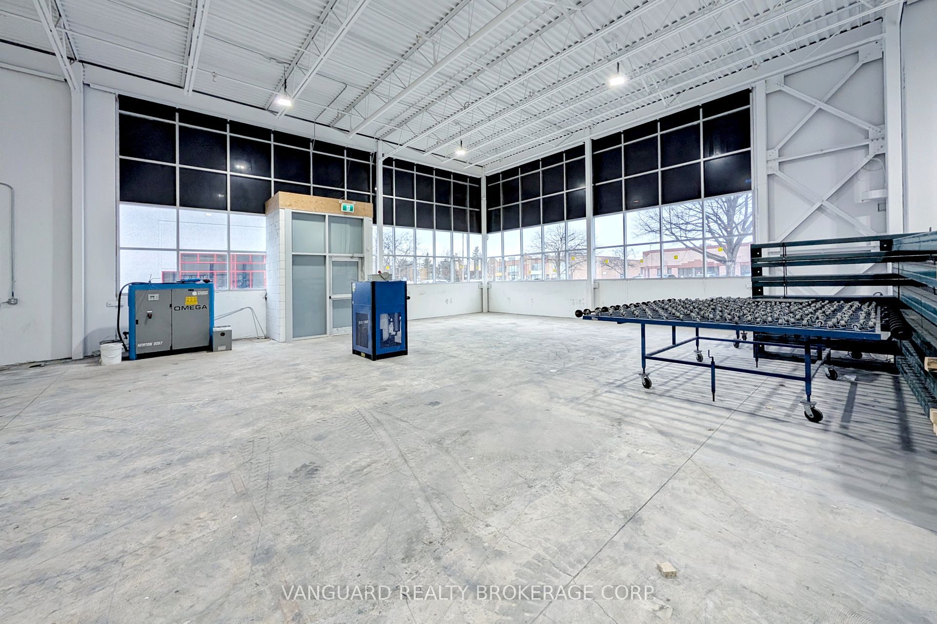 440 Edgeley Boulevard Property Photo 12