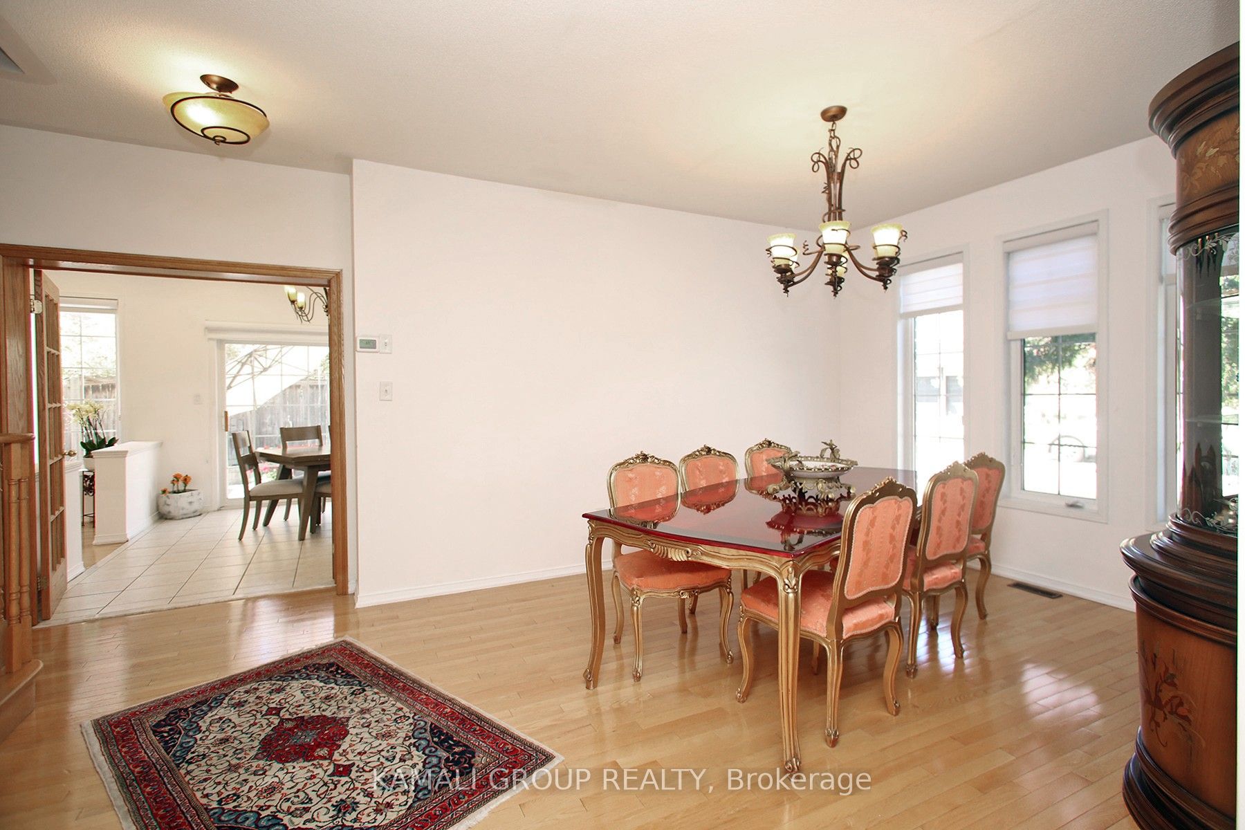 6 Glenis Gate Property Photo 4