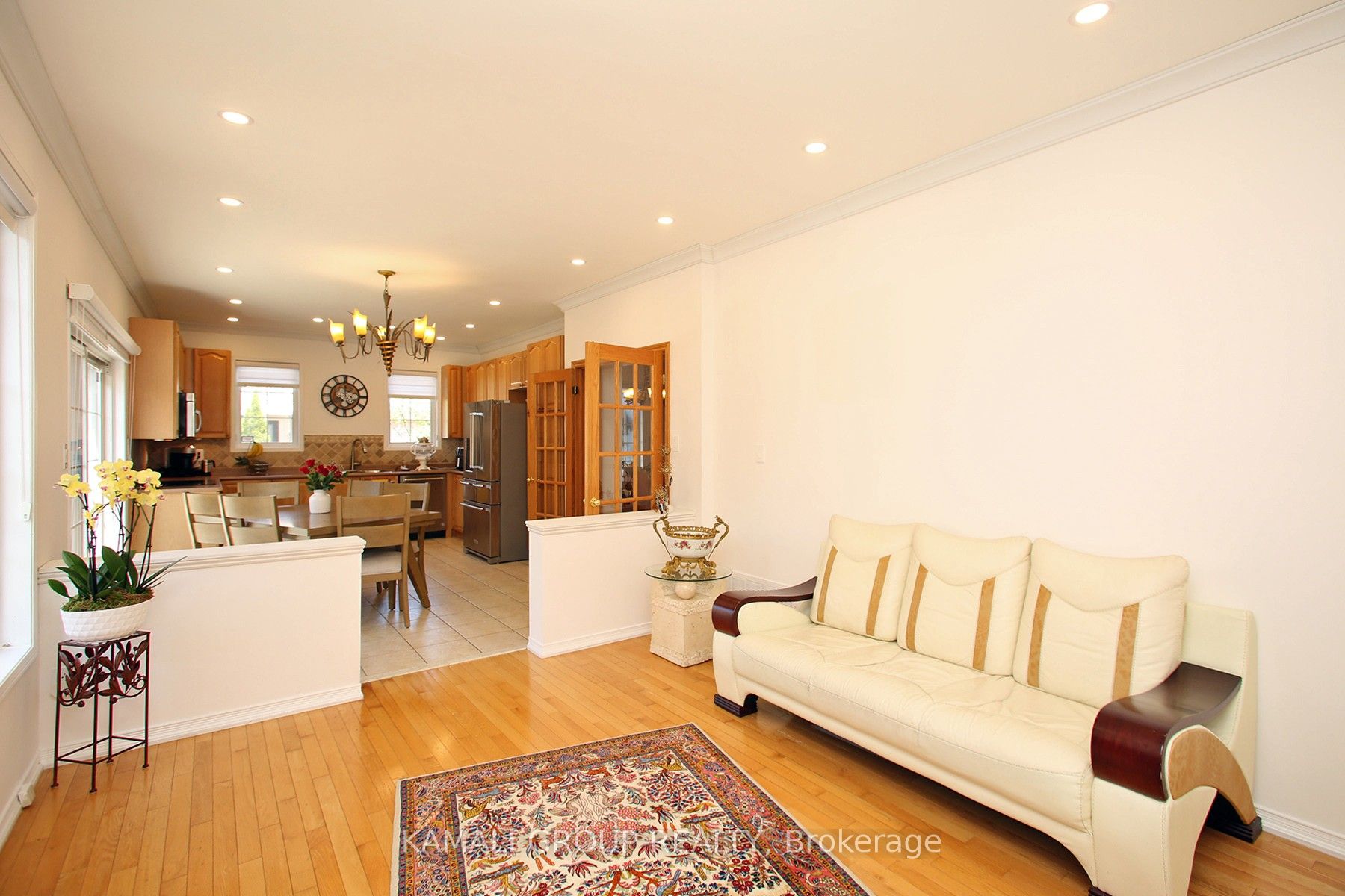 6 Glenis Gate Property Photo 8