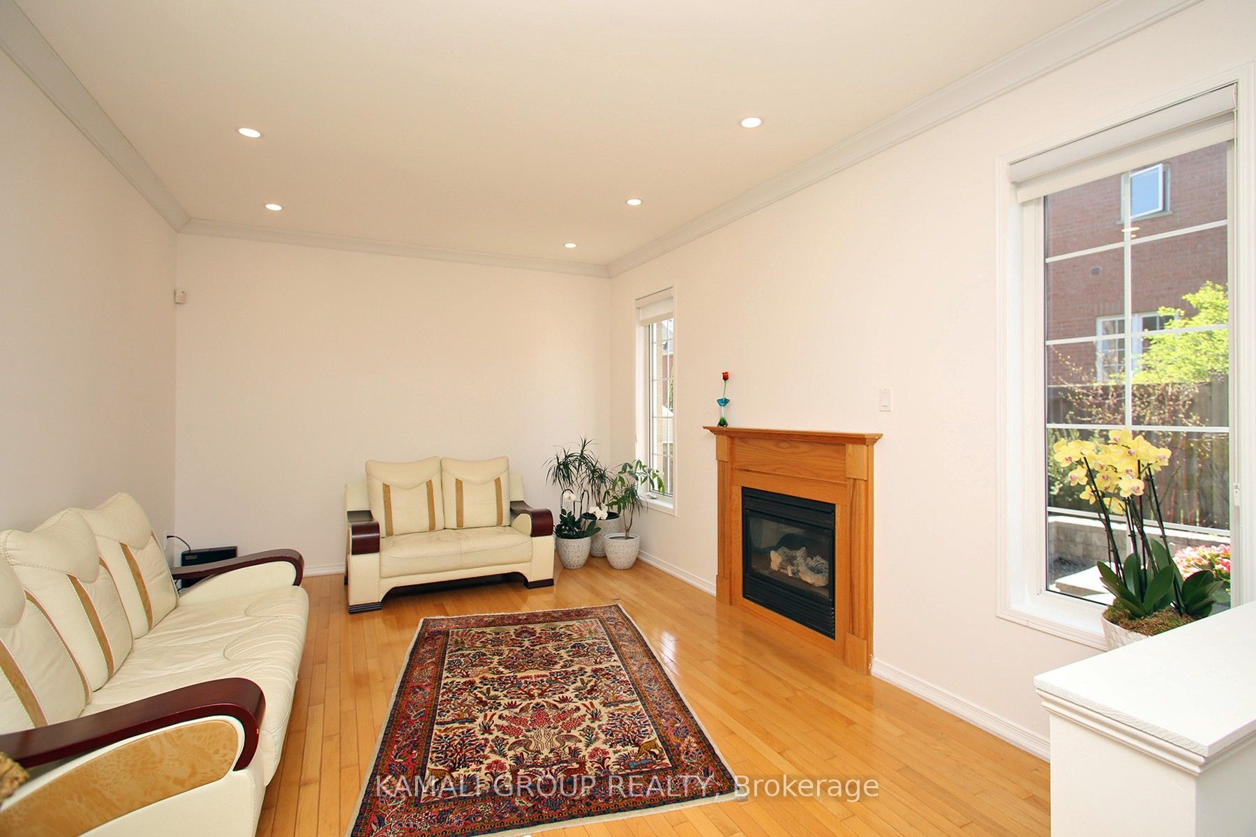 6 Glenis Gate Property Photo 11