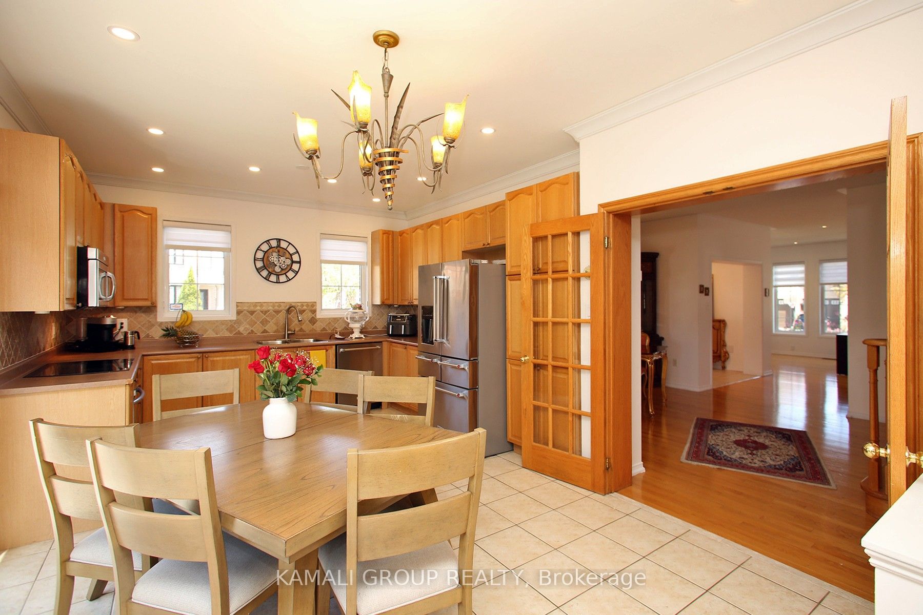 6 Glenis Gate Property Photo 14