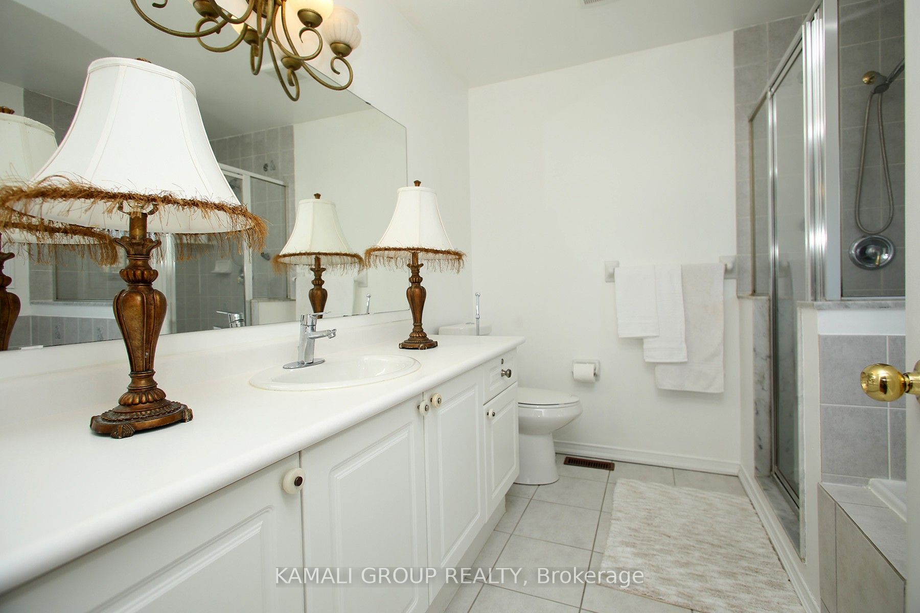 6 Glenis Gate Property Photo 19