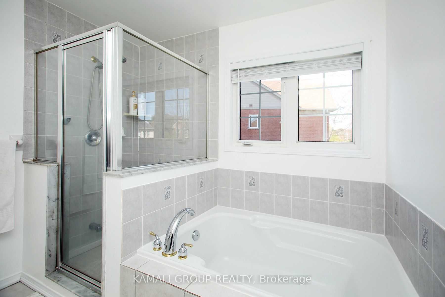 6 Glenis Gate Property Photo 20