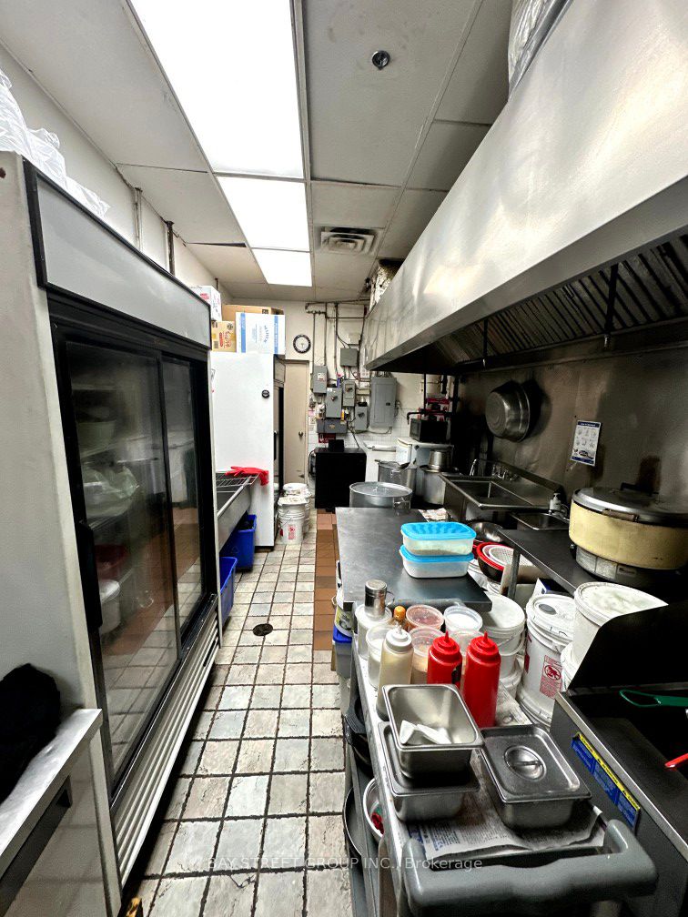 #f259 - 3255 Highway 7 Property Photo 3