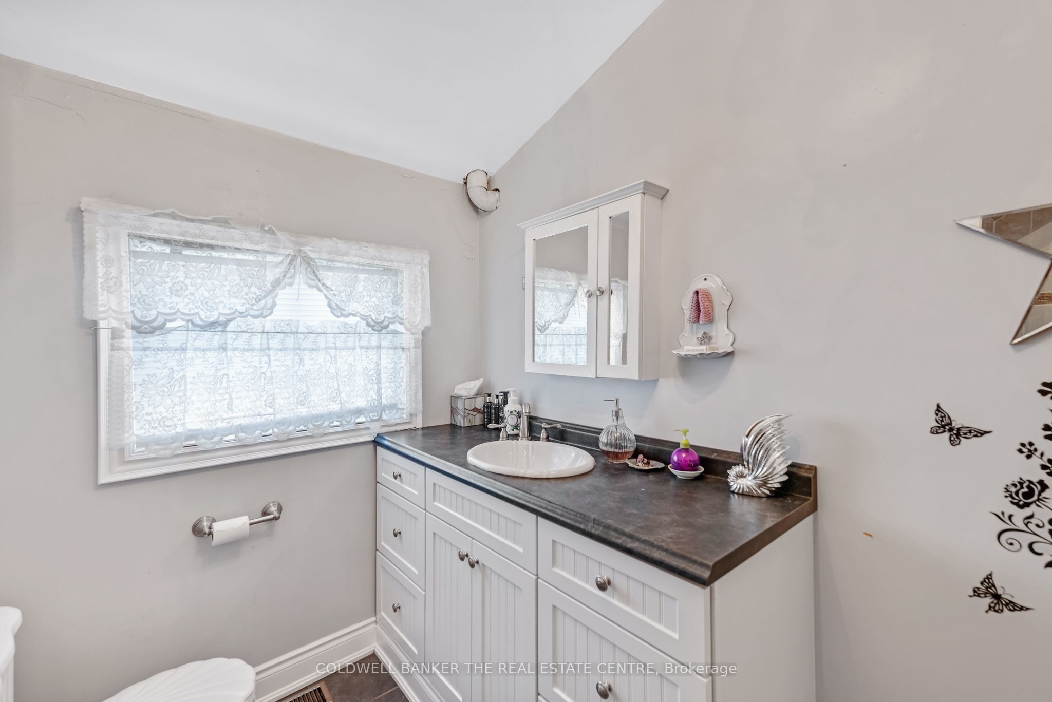 52 Osbourne Street Property Photo 26