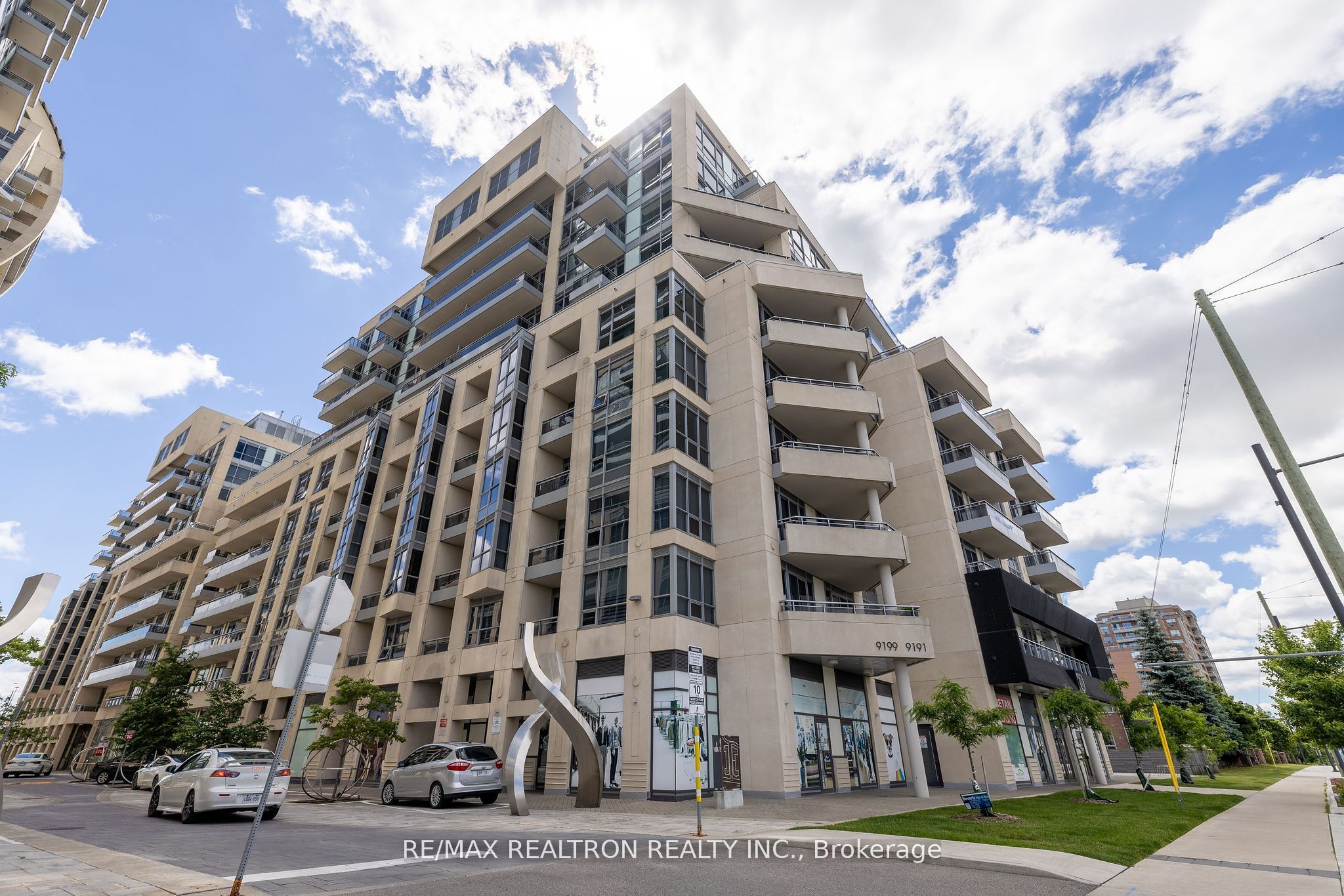 9199 Yonge Street SE617 Property Photo 1