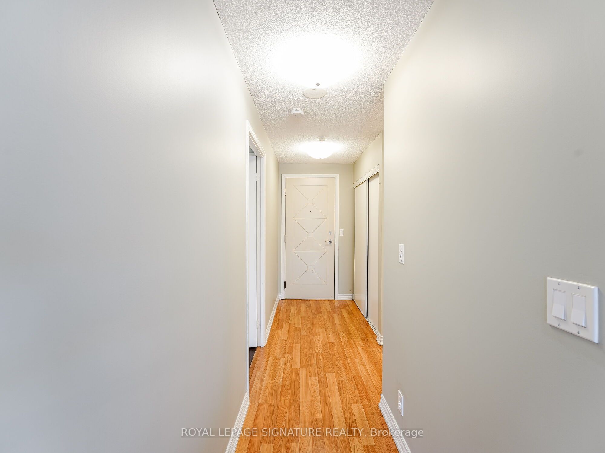 #201 - 18 Harding Boulevard Property Photo 11