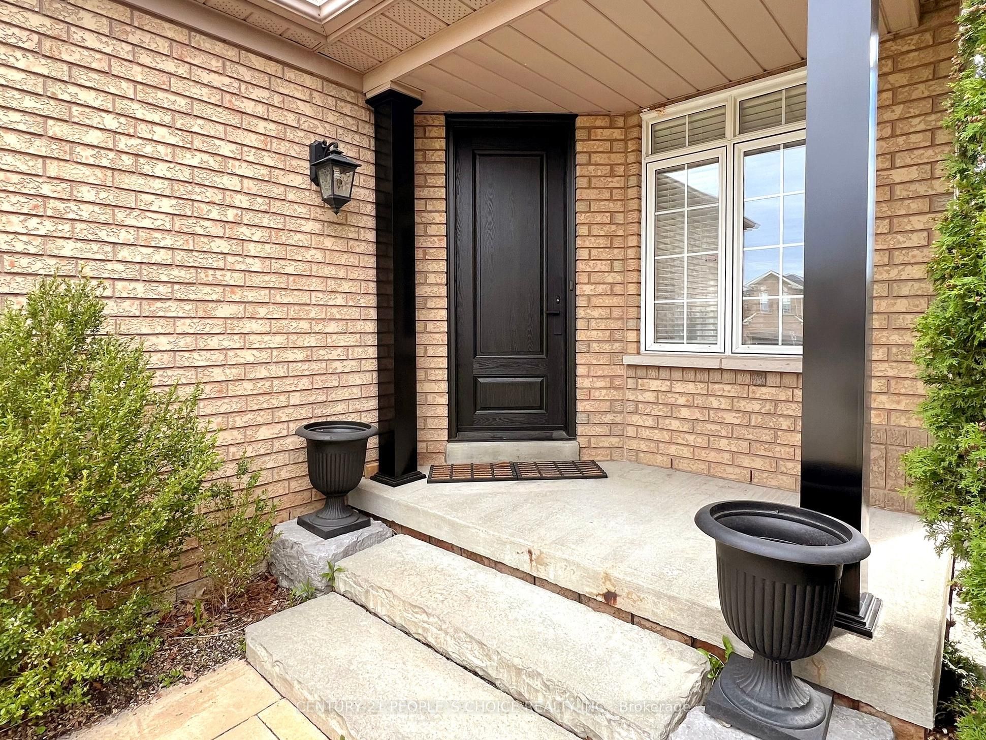 401 Cranston Park Avenue Property Photo 5