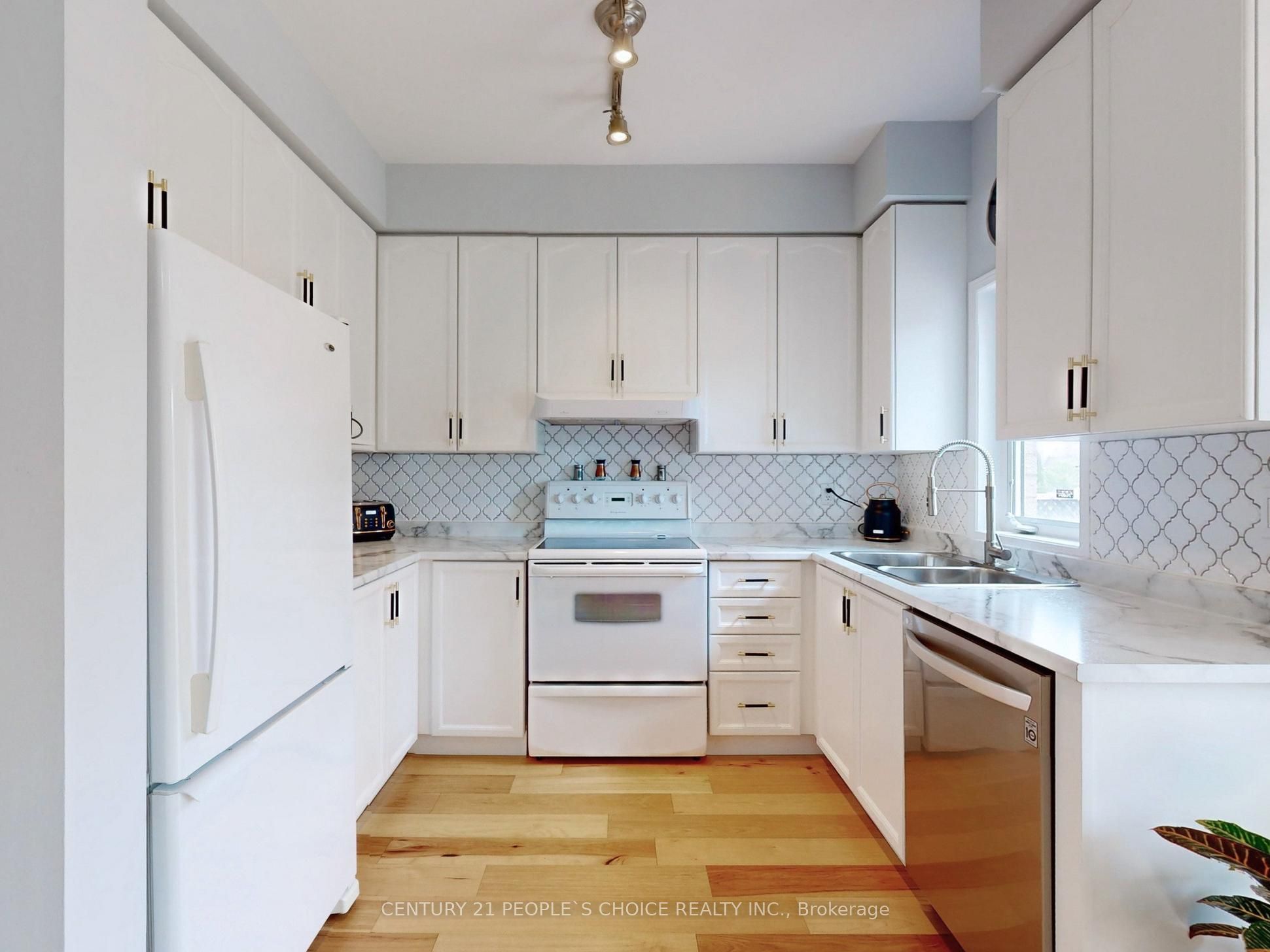 401 Cranston Park Avenue Property Photo 15