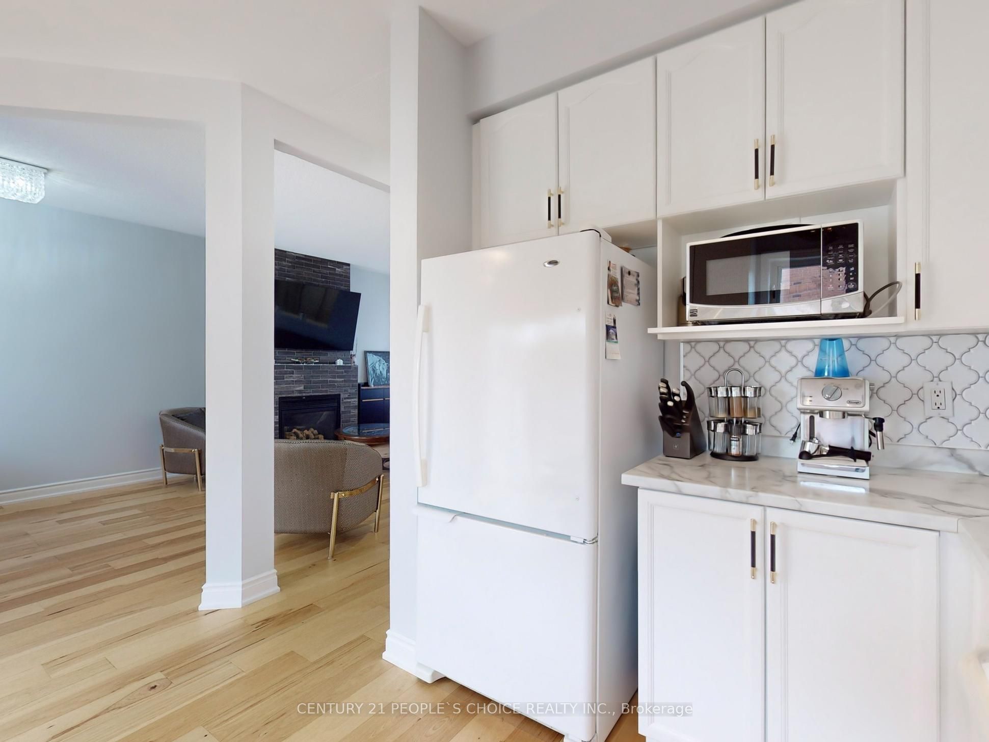 401 Cranston Park Avenue Property Photo 18