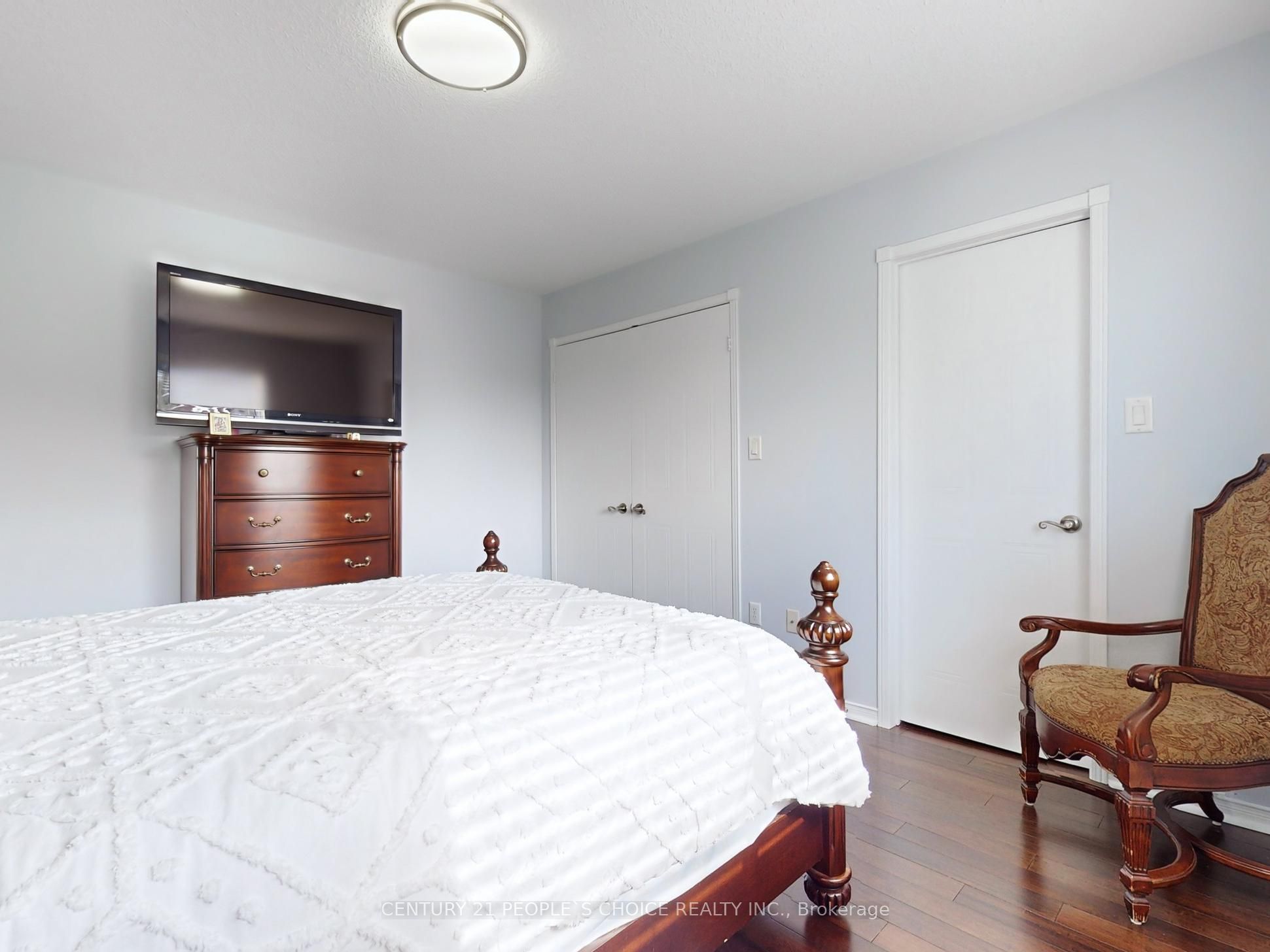 401 Cranston Park Avenue Property Photo 23