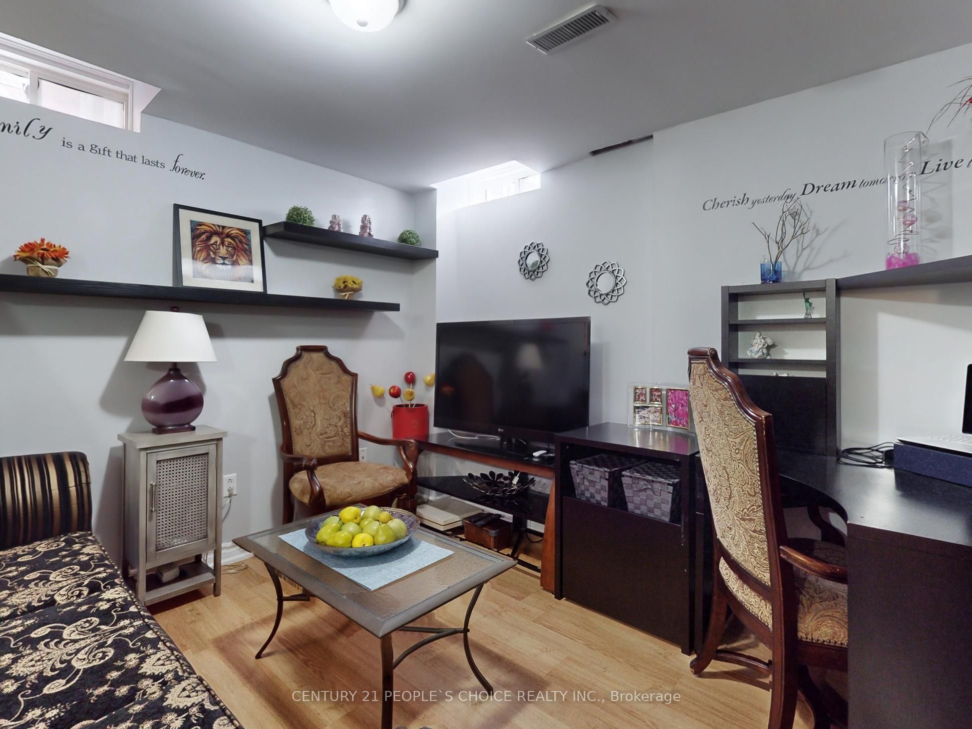 401 Cranston Park Avenue Property Photo 33