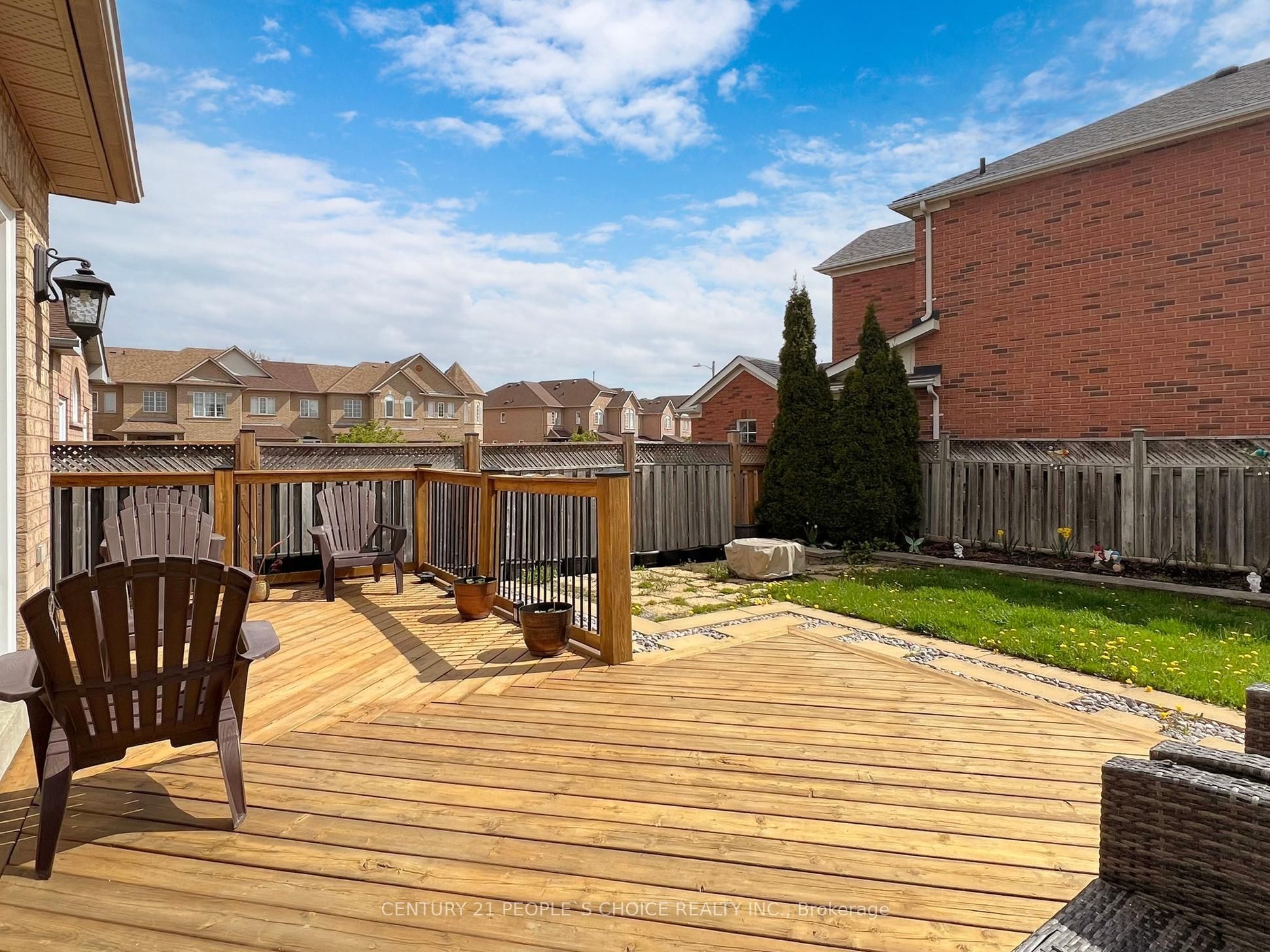 401 Cranston Park Avenue Property Photo 40