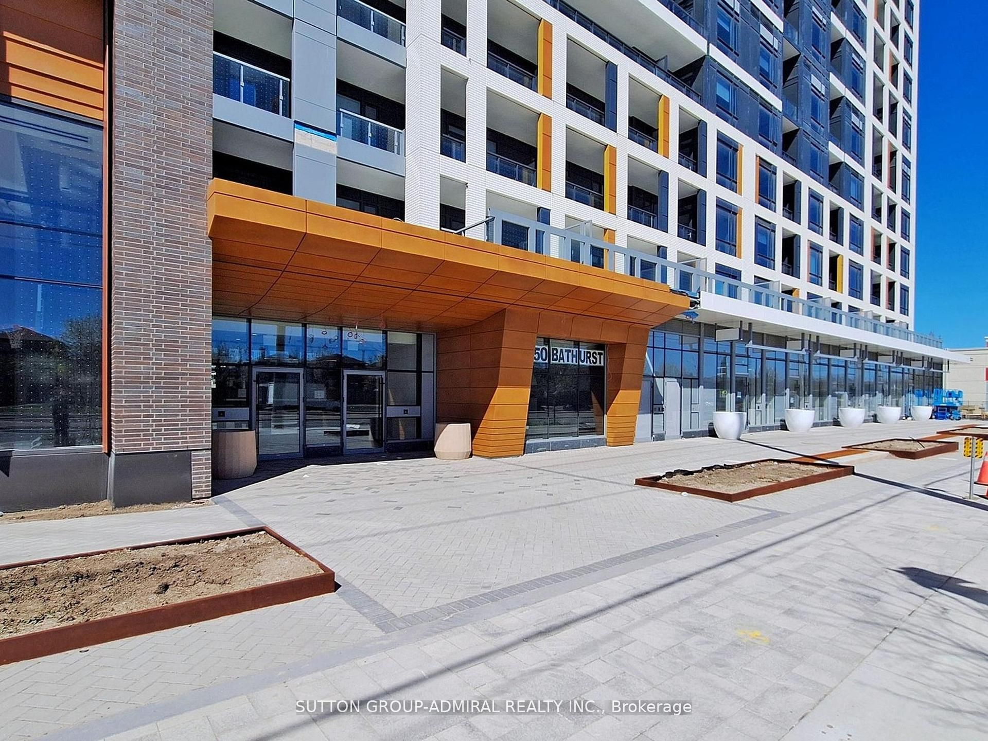 #403 - 7950 Bathurst Street Property Photo 2