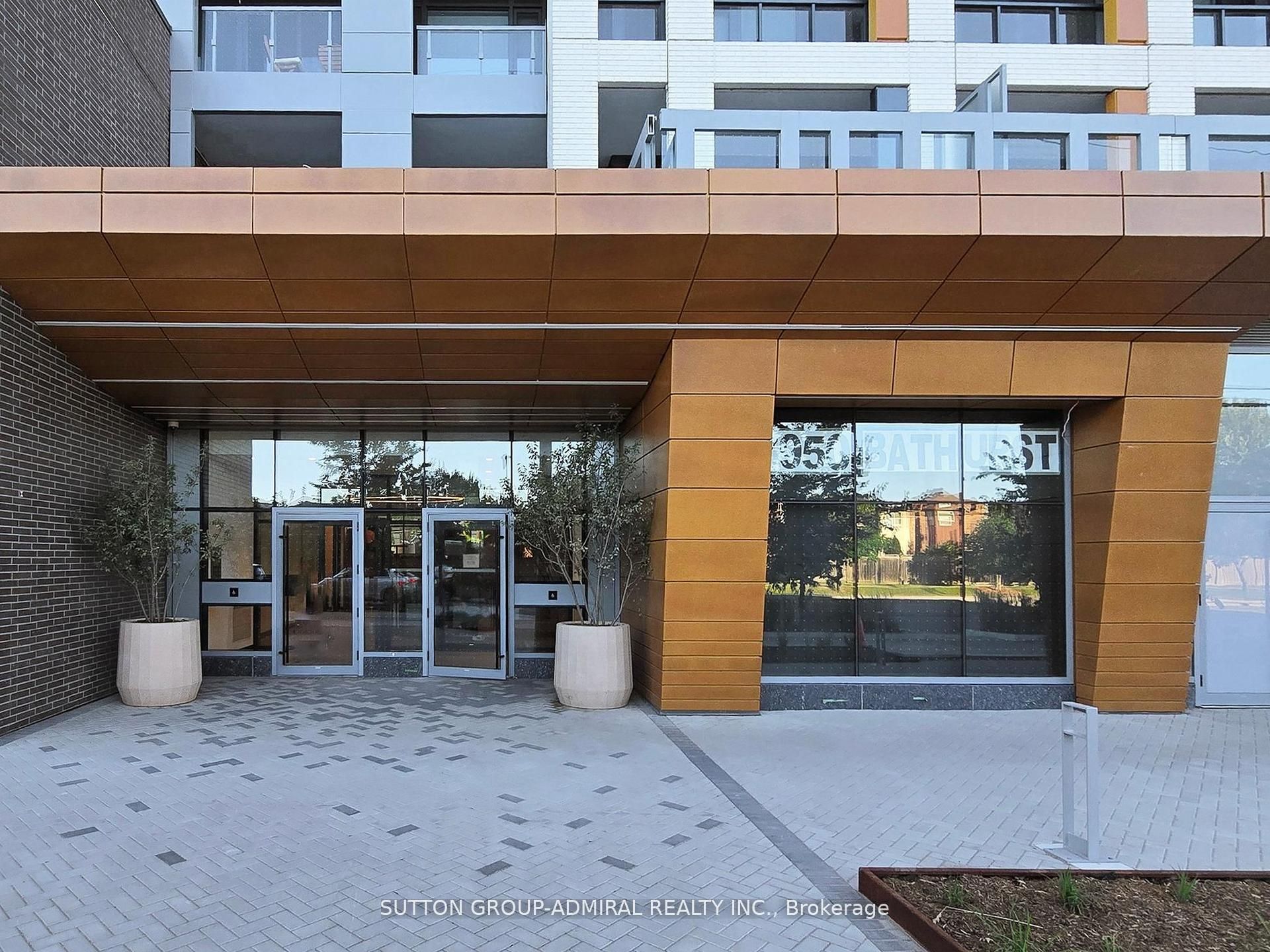 #403 - 7950 Bathurst Street Property Photo 3
