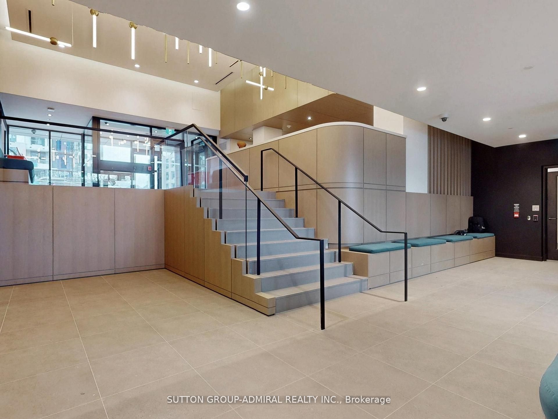 #403 - 7950 Bathurst Street Property Photo 4