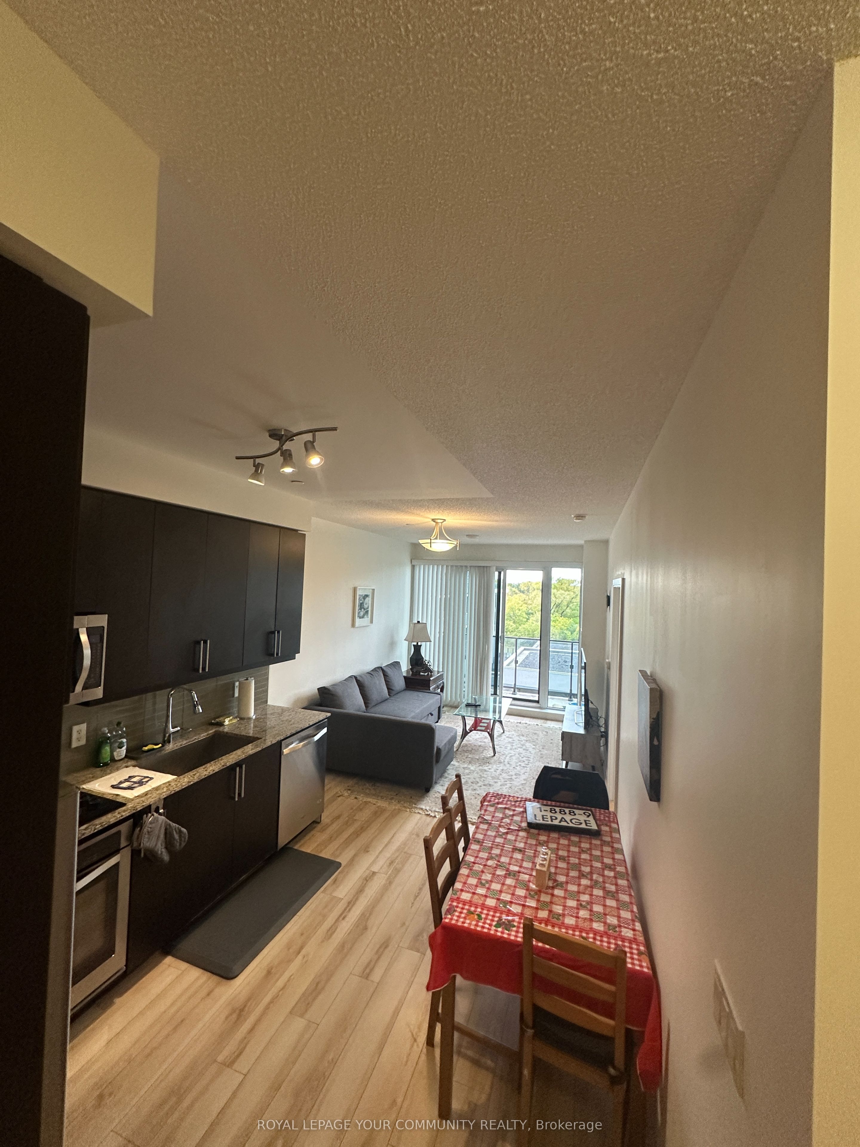 #515B - 9600 Yonge Street Property Photo 1