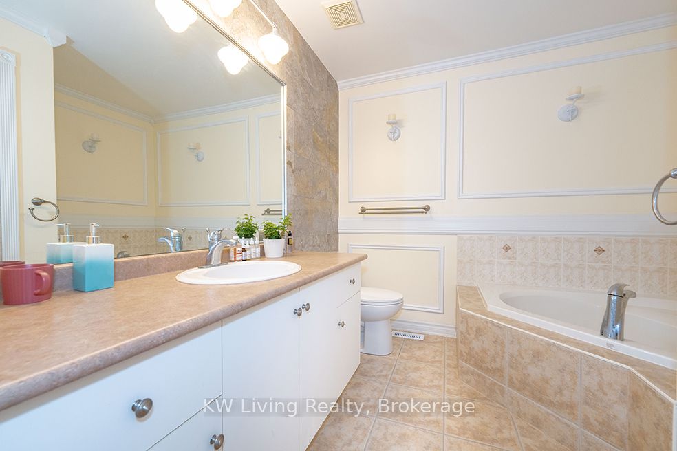 98 Matteo David Drive Property Photo 32