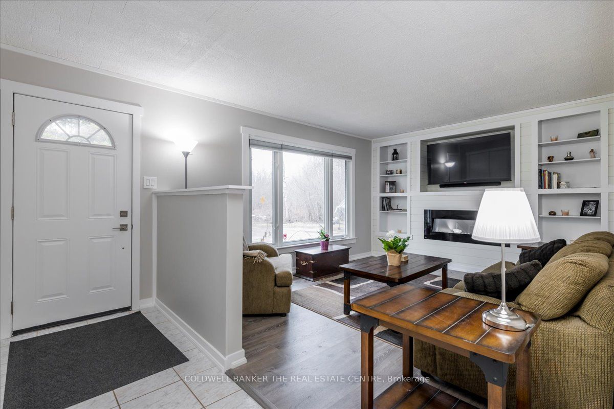 1121 Ferrier Avenue Property Photo 4