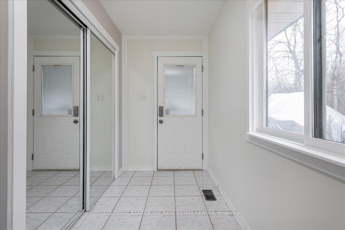 1121 Ferrier Ave Property Photo 12