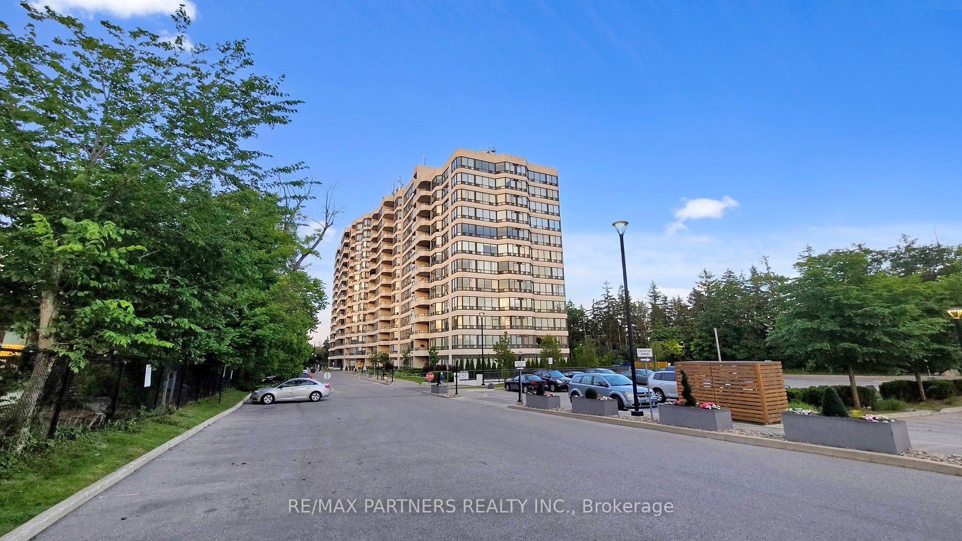 8501 Bayview Ave Property Photo 1