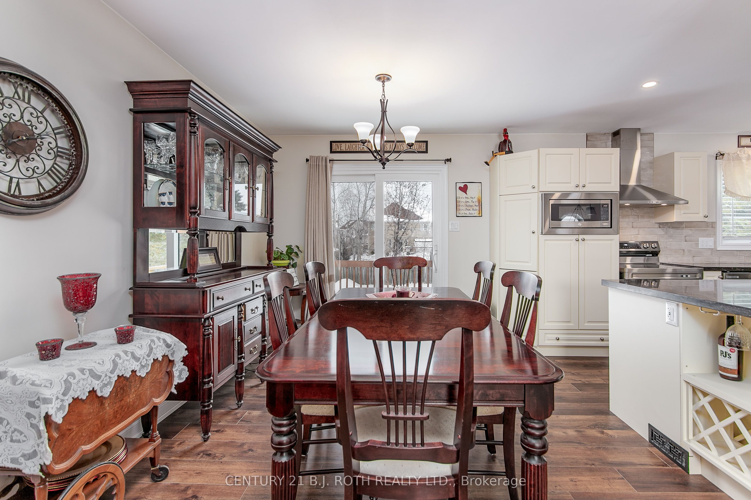 239 Centre Street Property Photo 10