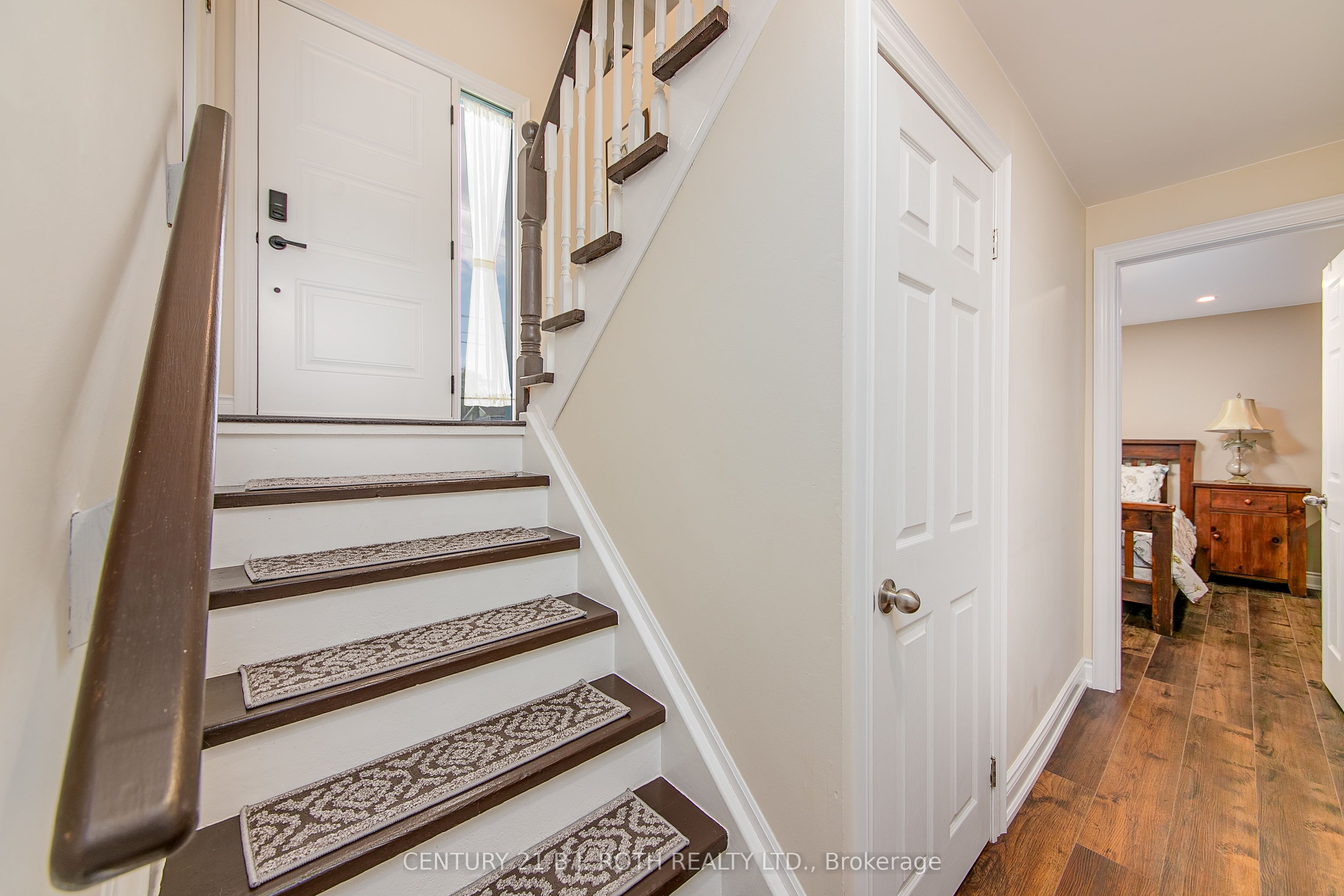 239 Centre Street Property Photo 18