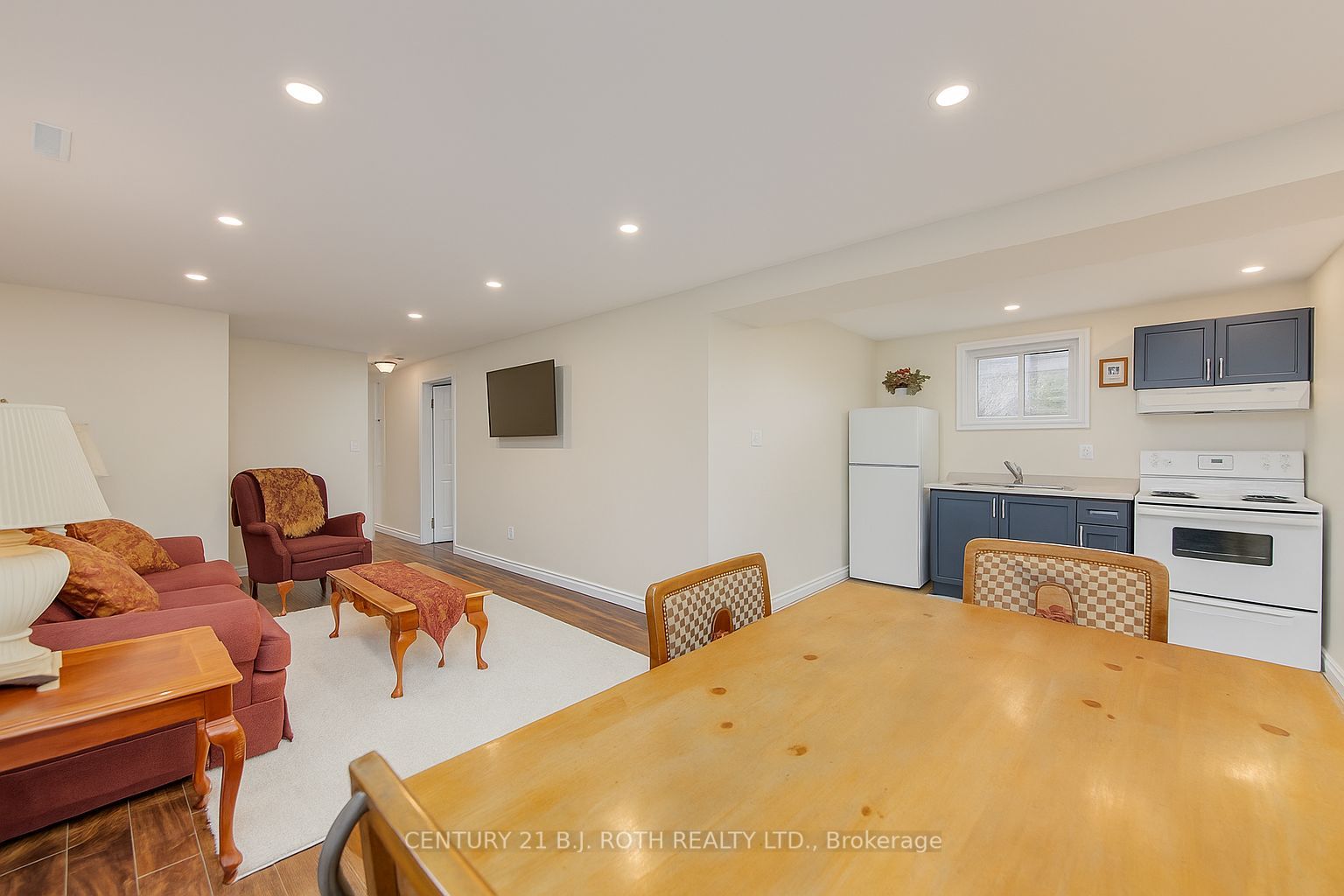 239 Centre Street Property Photo 20