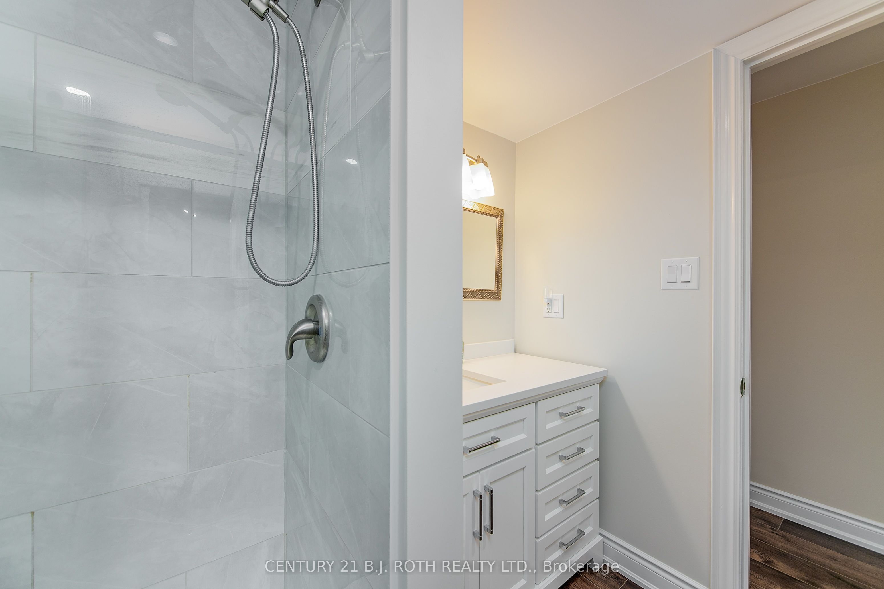 239 Centre Street Property Photo 29