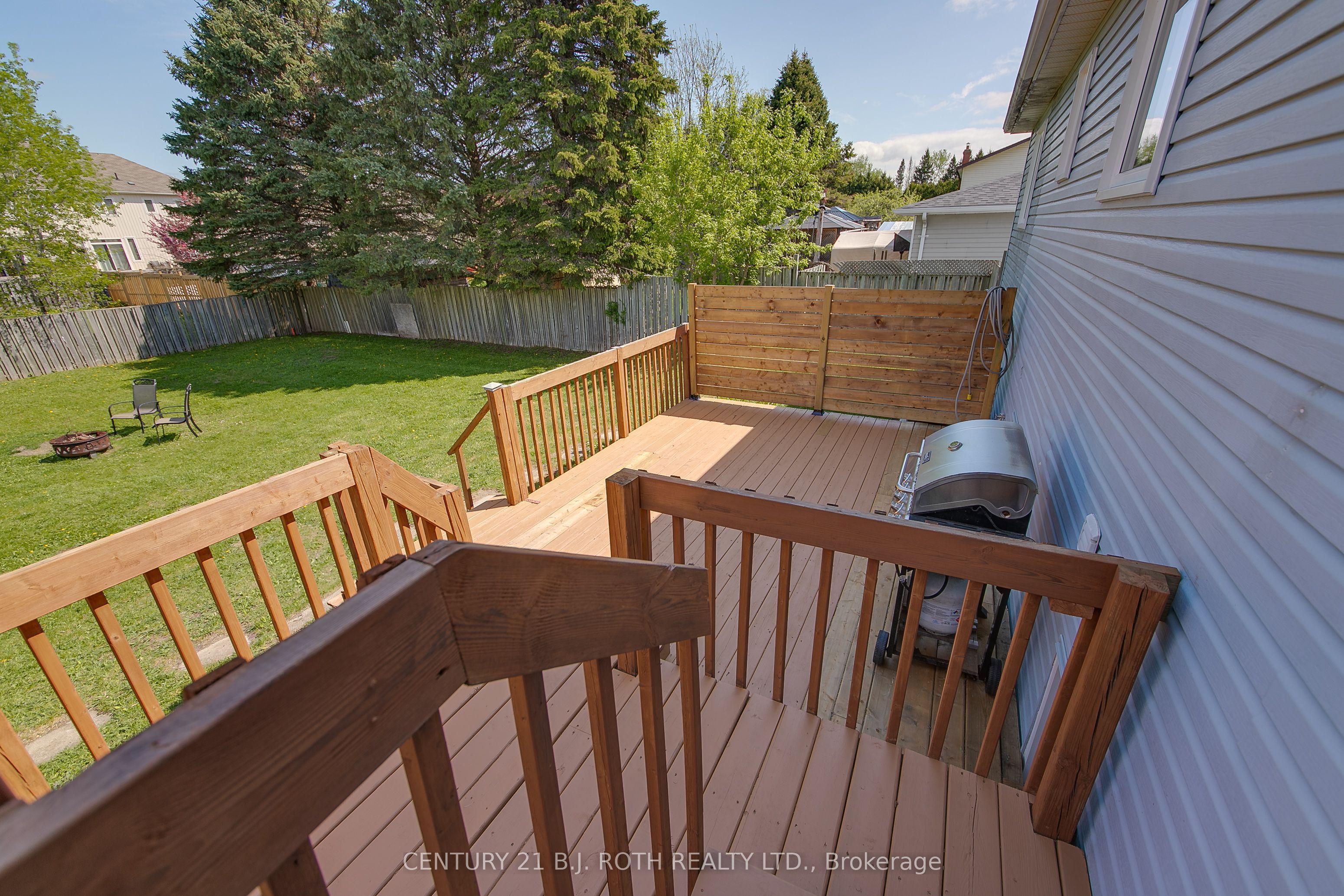 239 Centre Street Property Photo 32