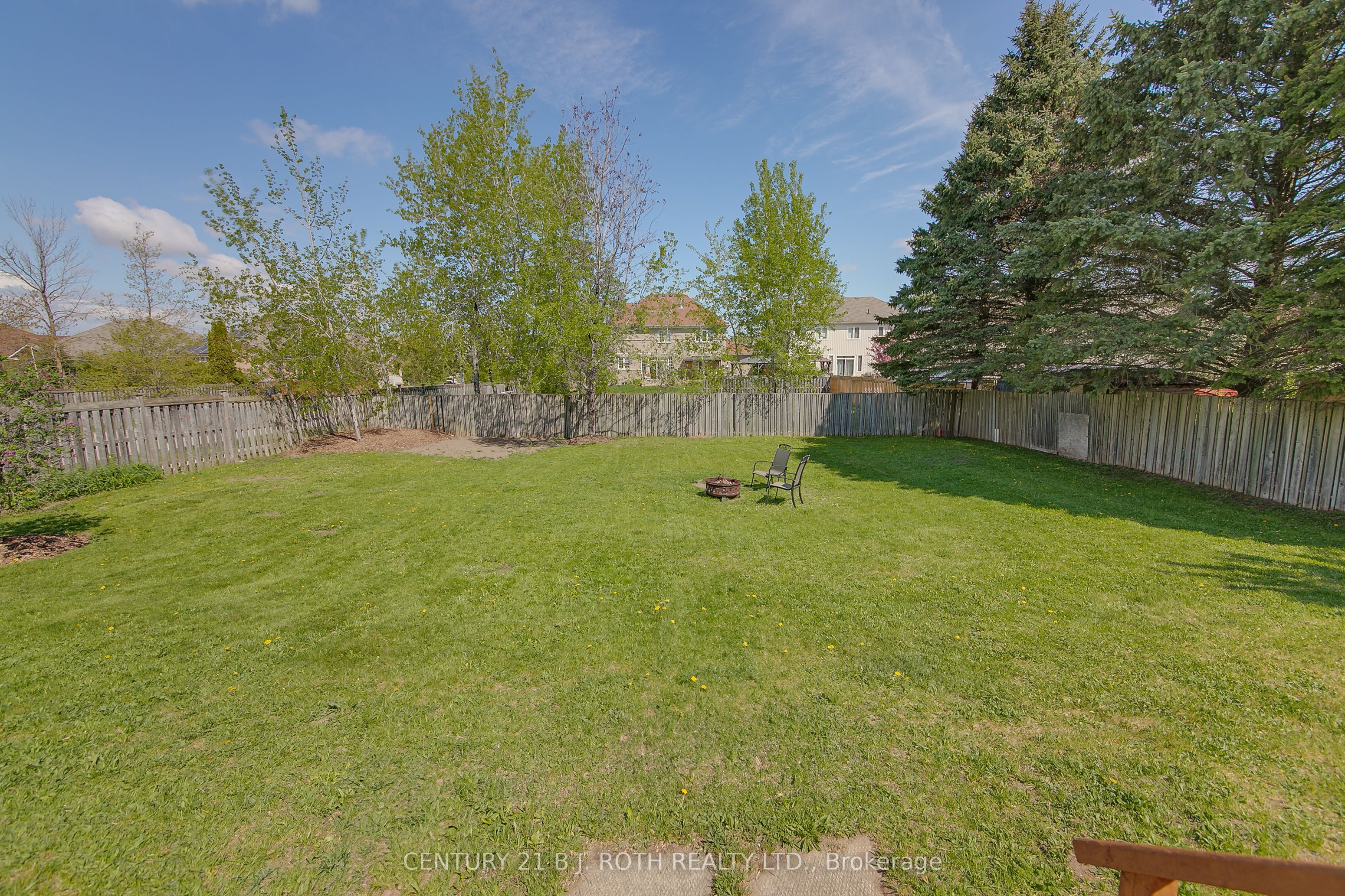 239 Centre Street Property Photo 33