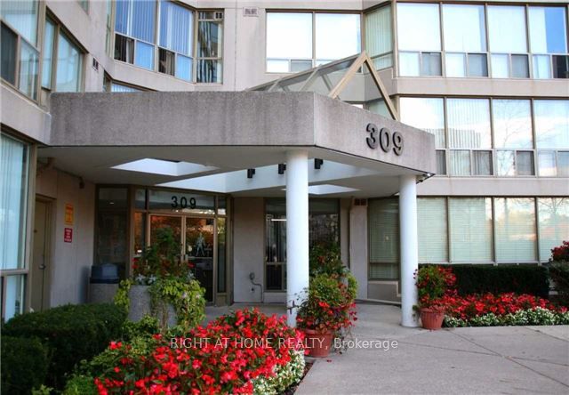 #923 - 309 Major Mackenzie Drive Property Photo 1