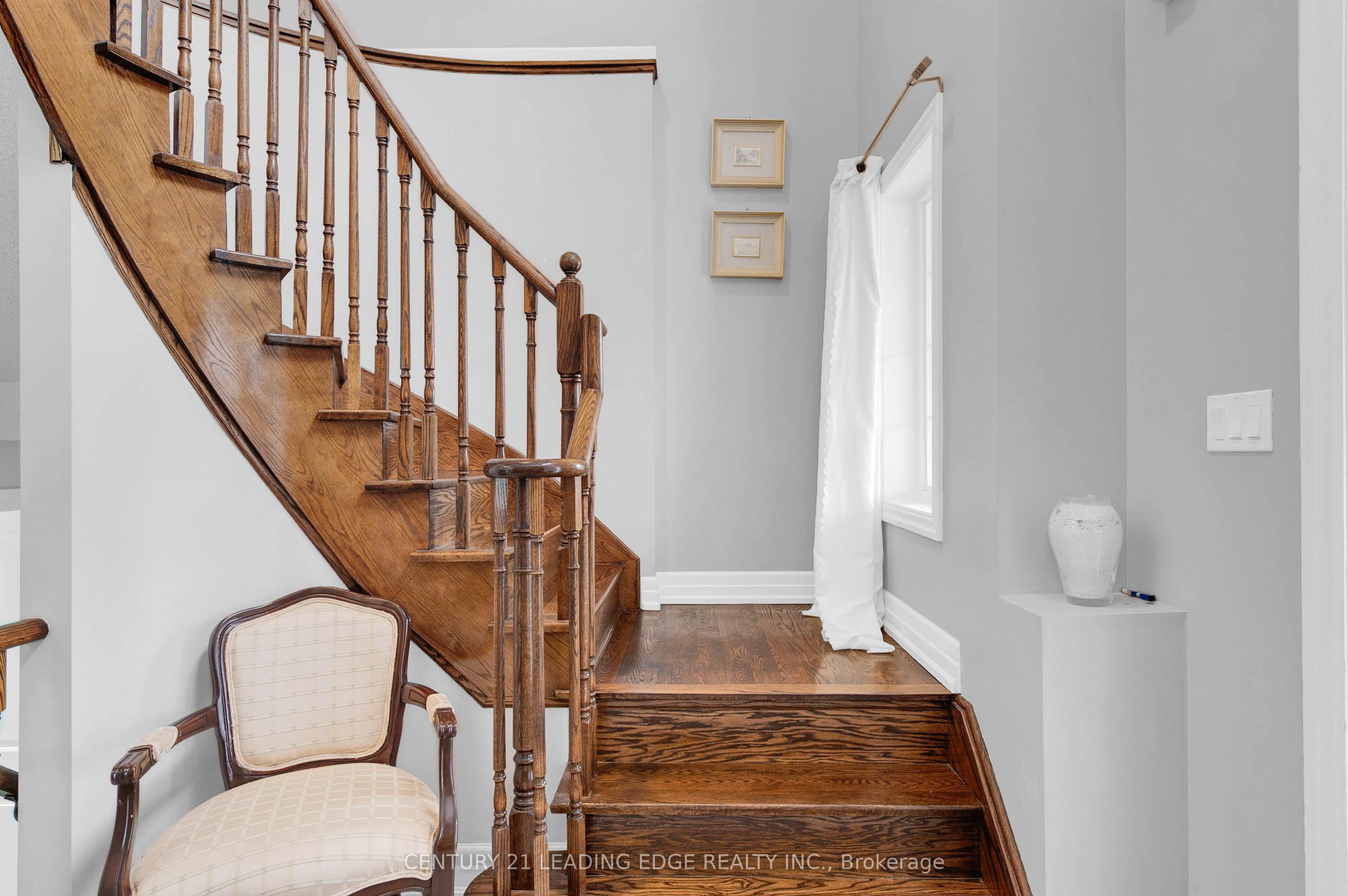 83 Thornlodge Drive Property Photo 13
