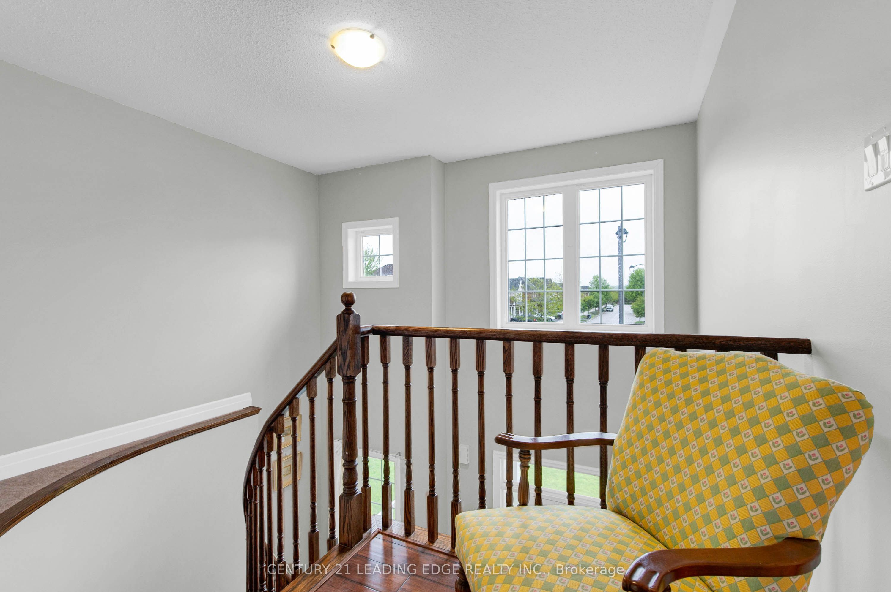 83 Thornlodge Drive Property Photo 14