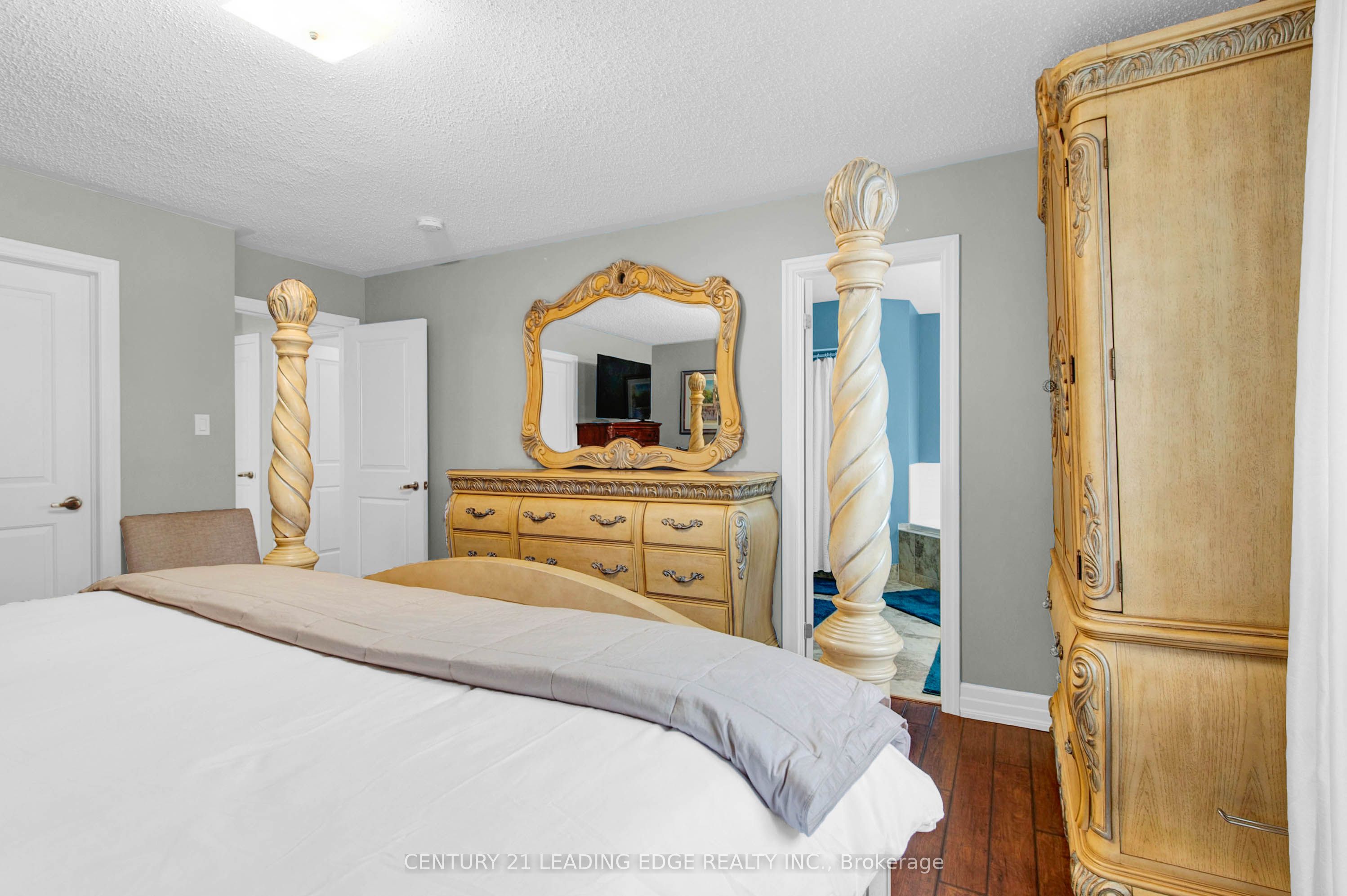 83 Thornlodge Drive Property Photo 19