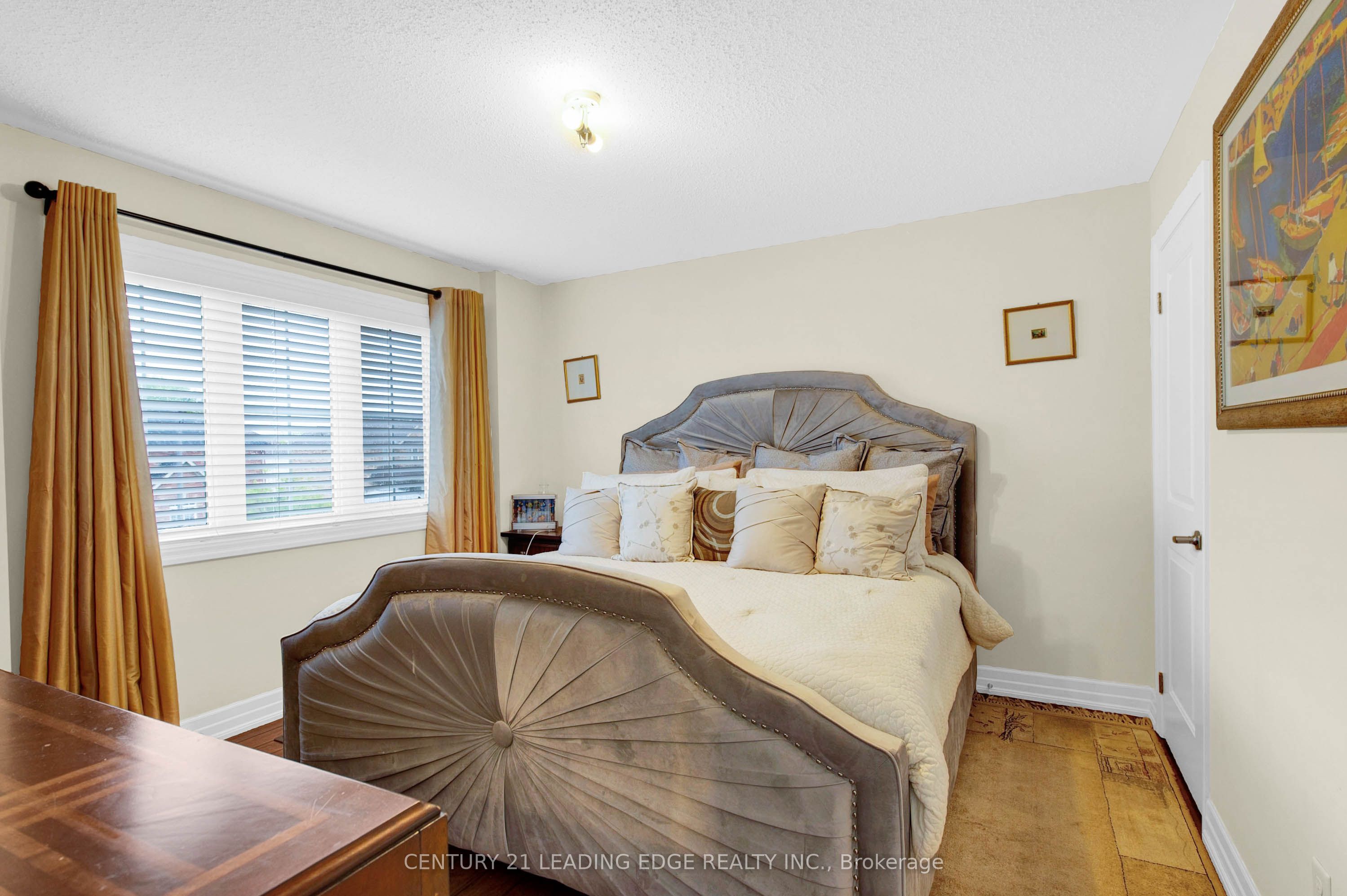 83 Thornlodge Drive Property Photo 24