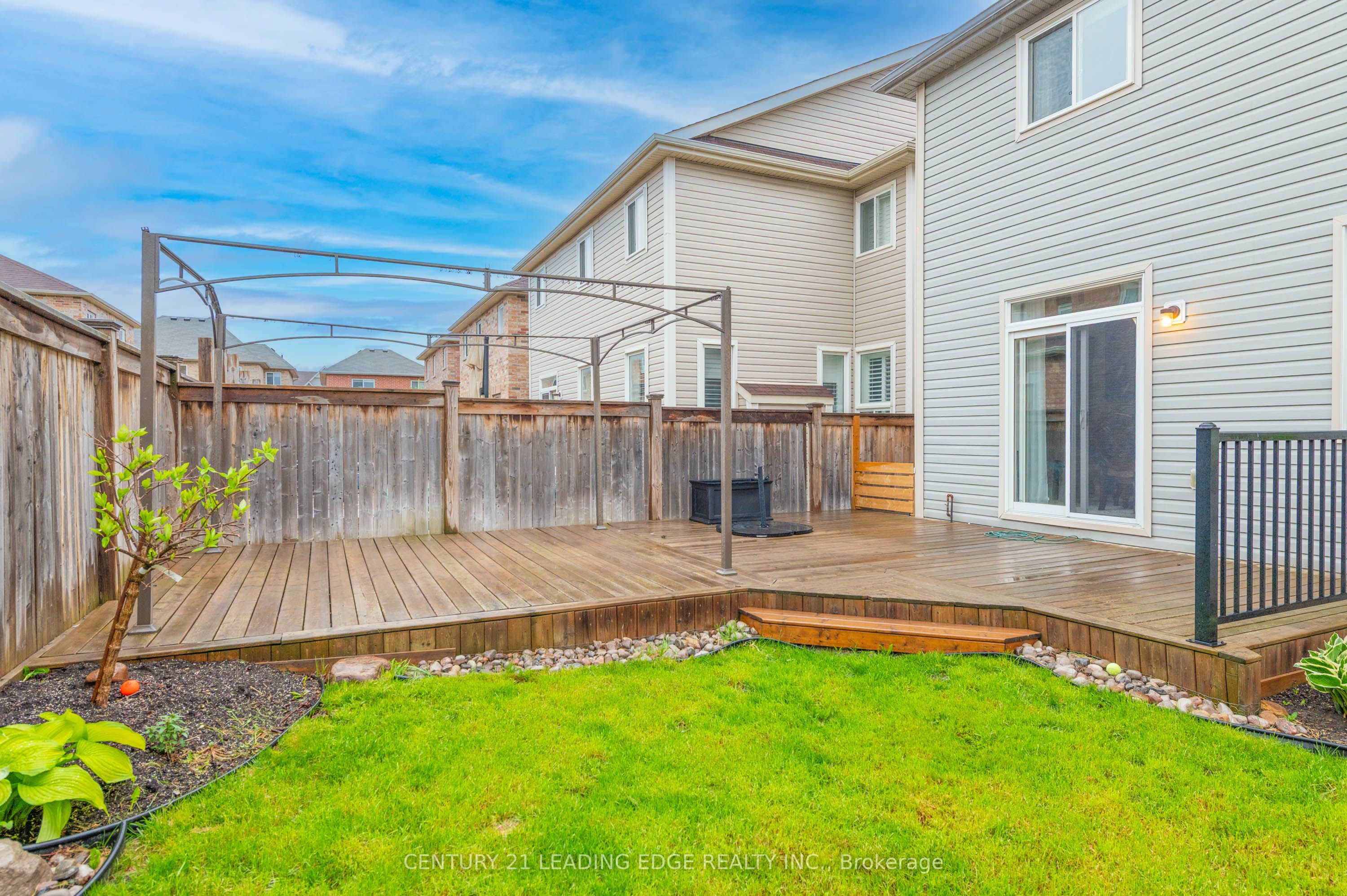 83 Thornlodge Drive Property Photo 31