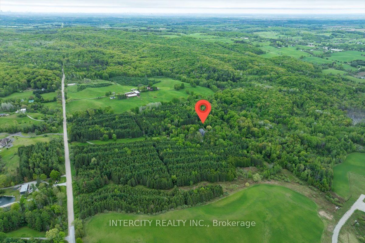 15600 7th Concession Road Property Photo 3