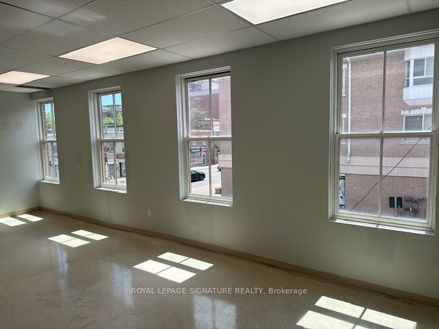 10132 Yonge Street 202c Property Photo 8