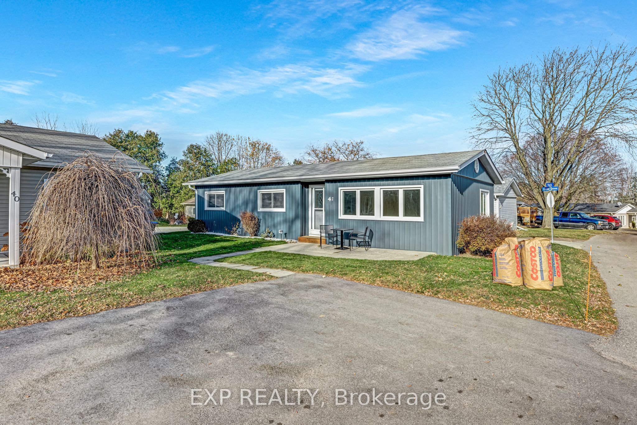 42 Flora Drive Property Photo 1