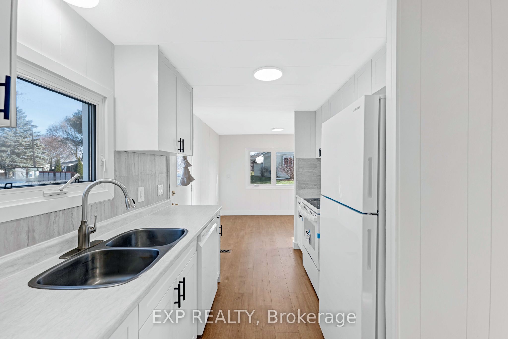 42 Flora Drive Property Photo 12