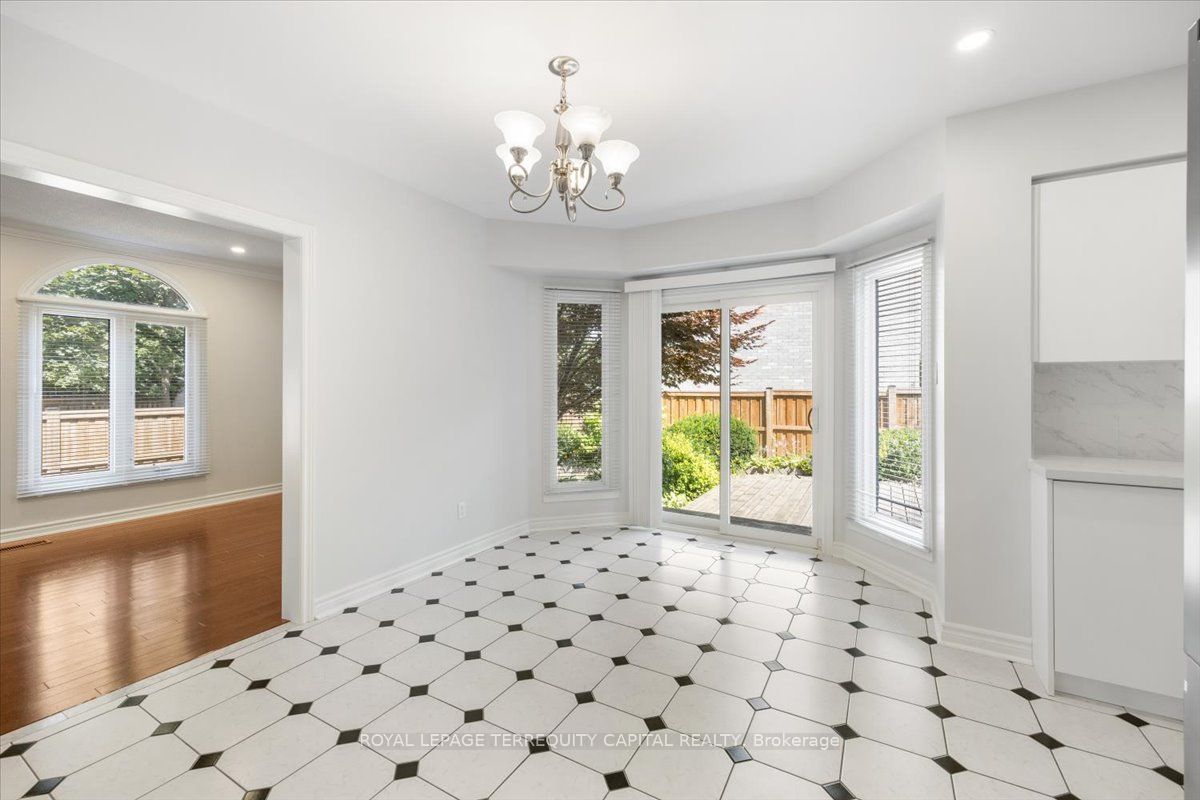 20 Brownridge Drive Property Photo 7