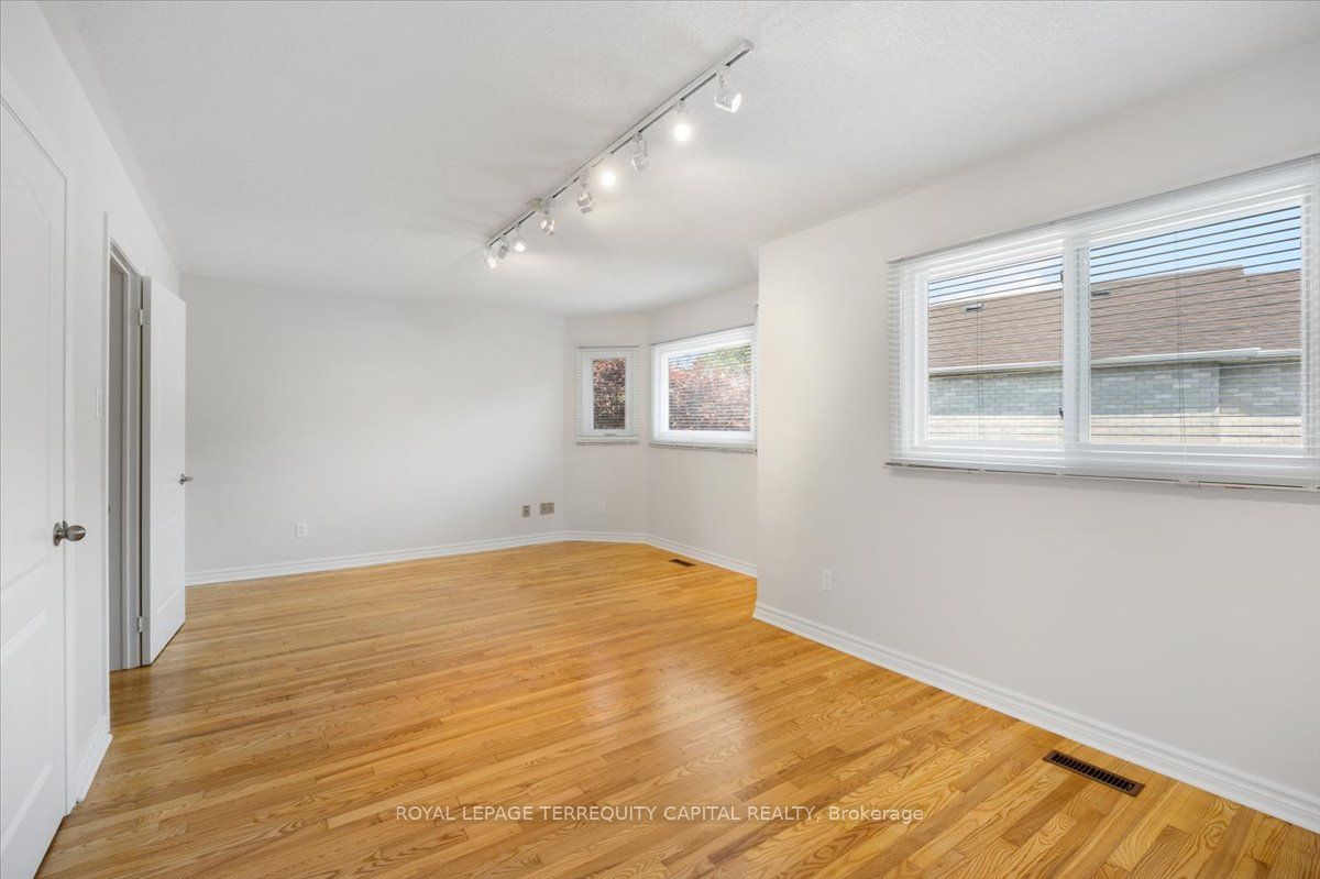 20 Brownridge Drive Property Photo 16