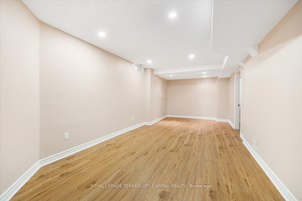 20 Brownridge Drive Property Photo 37