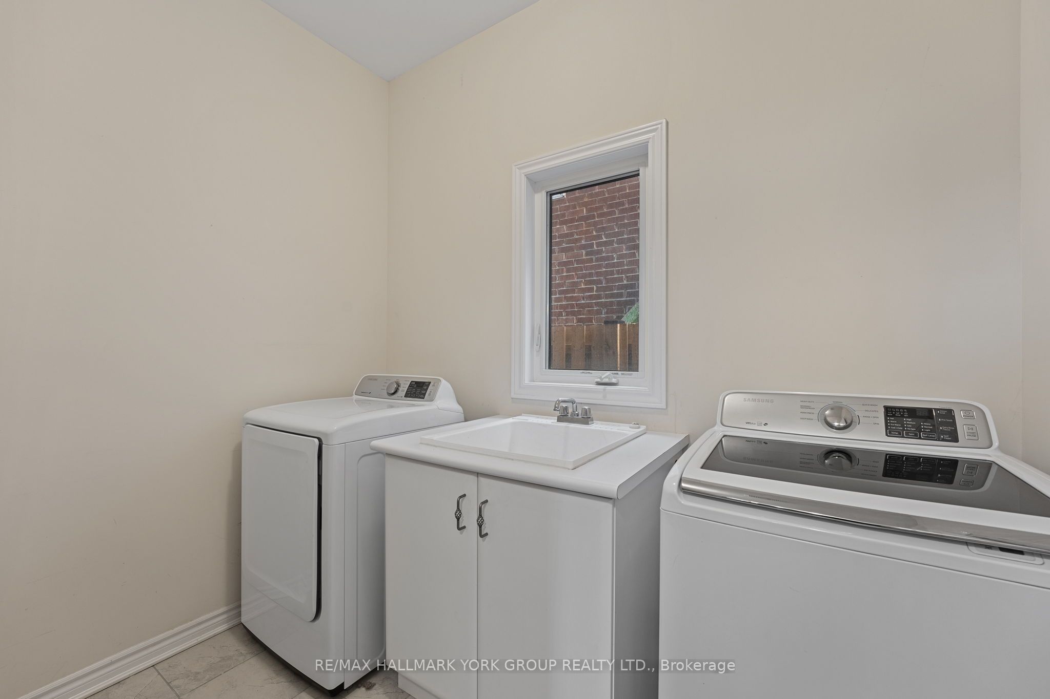 8 Pollock Avenue Property Photo 14