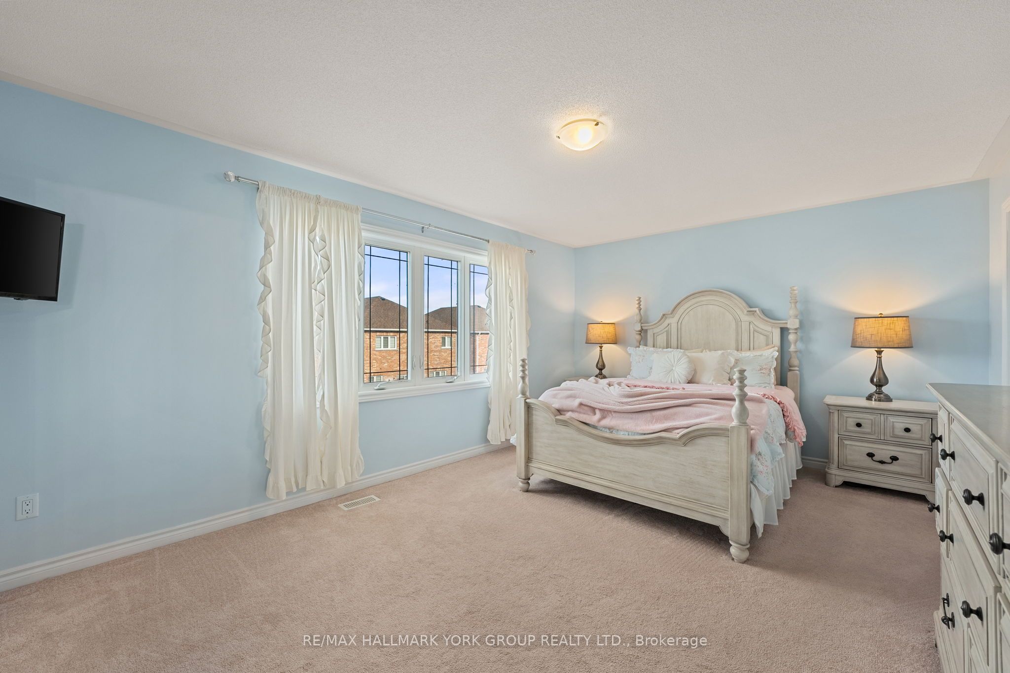 8 Pollock Avenue Property Photo 17